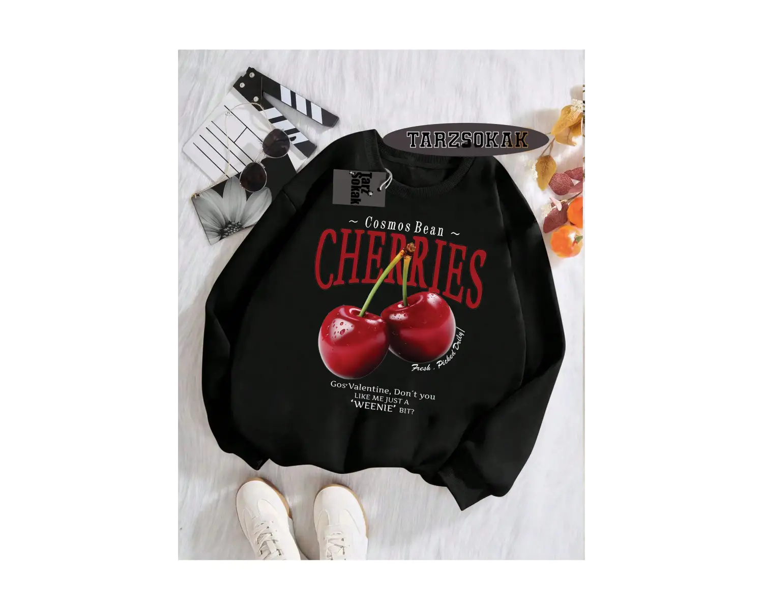 Biskilet Yaka Sweatshirt Beyaz Red Cherries Özel Tasarım
