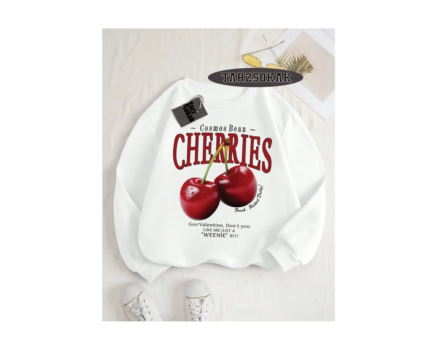 Biskilet Yaka Sweatshirt Beyaz Red Cherries Özel Tasarım