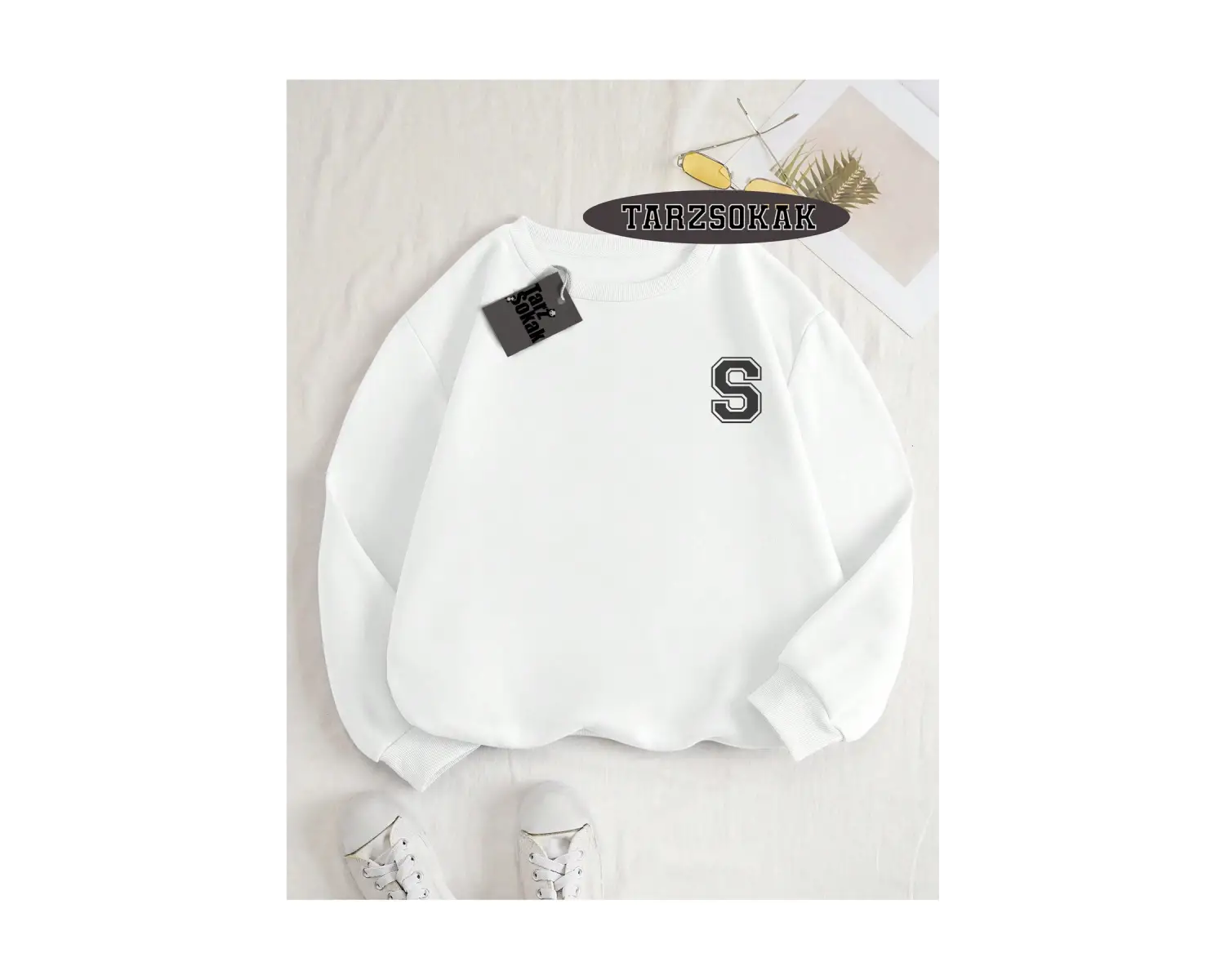 Biskilet Yaka Sweatshirt Beyaz Ş HARFİ İSME Özel Tasarım