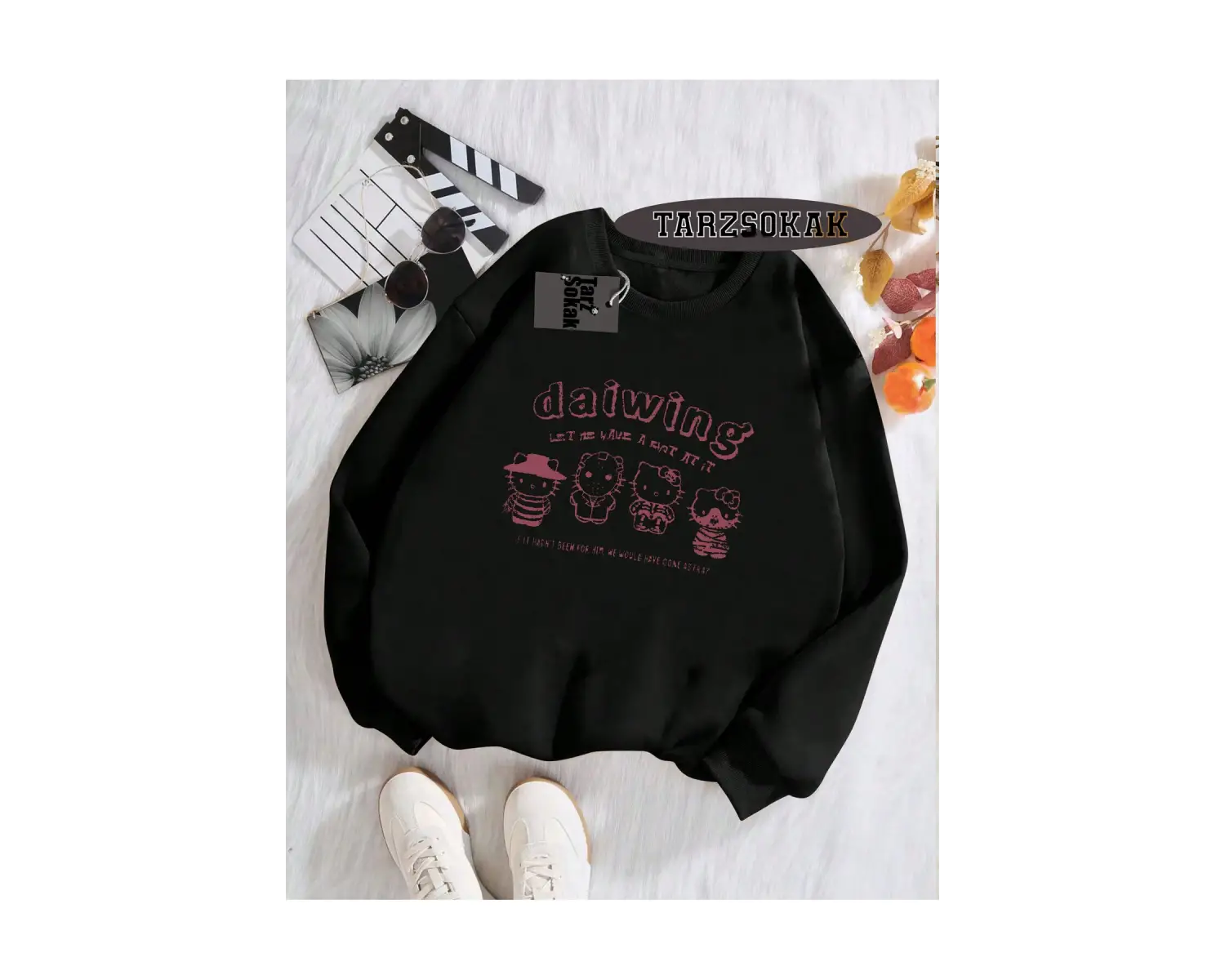 Biskilet Yaka Sweatshirt Beyaz Sanrio Hello Kitty Özel Tasarım