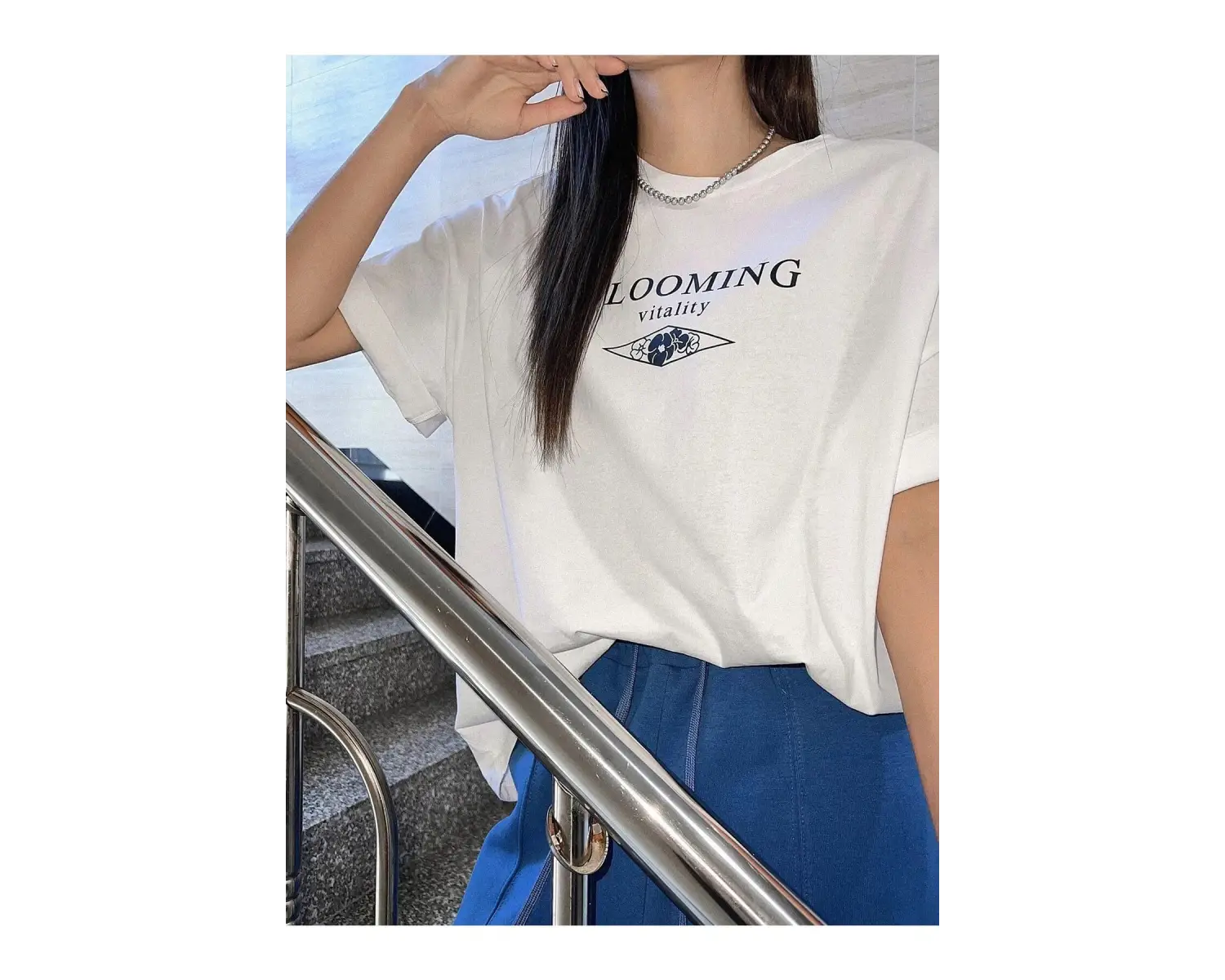 Blooming Vitality Baskılı Beyaz Oversize Tişört