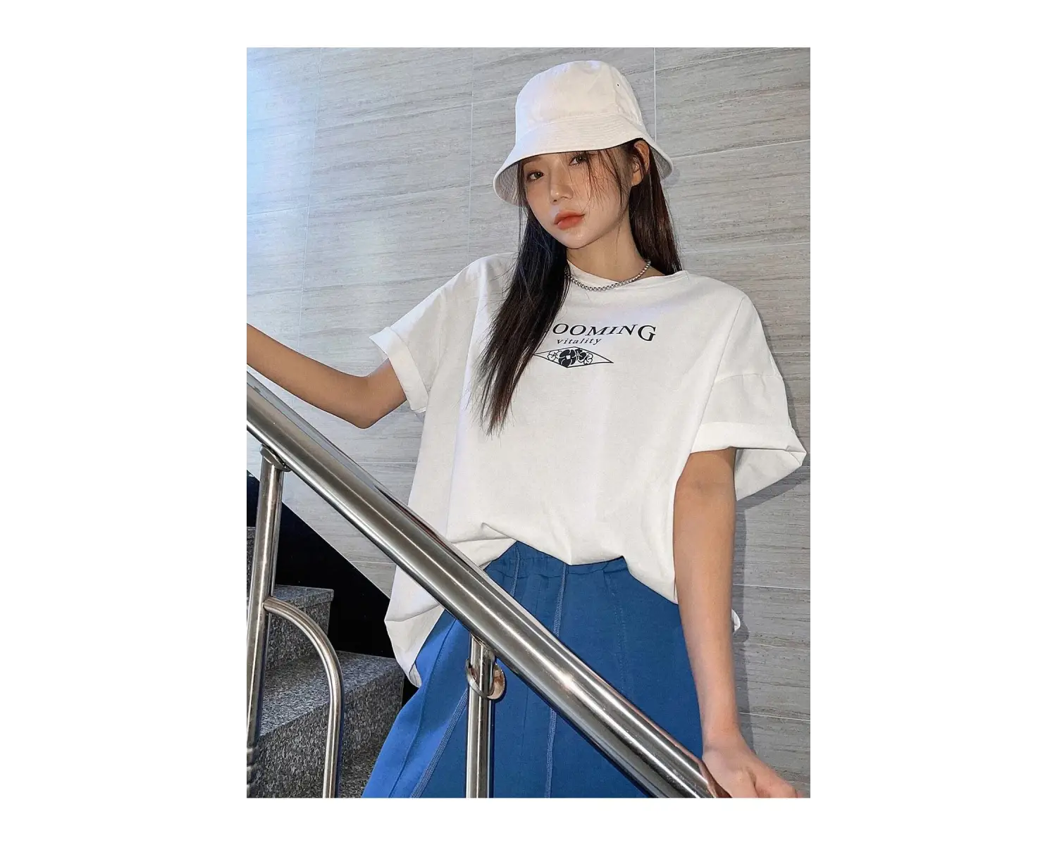 Blooming Vitality Baskılı Beyaz Oversize Tişört