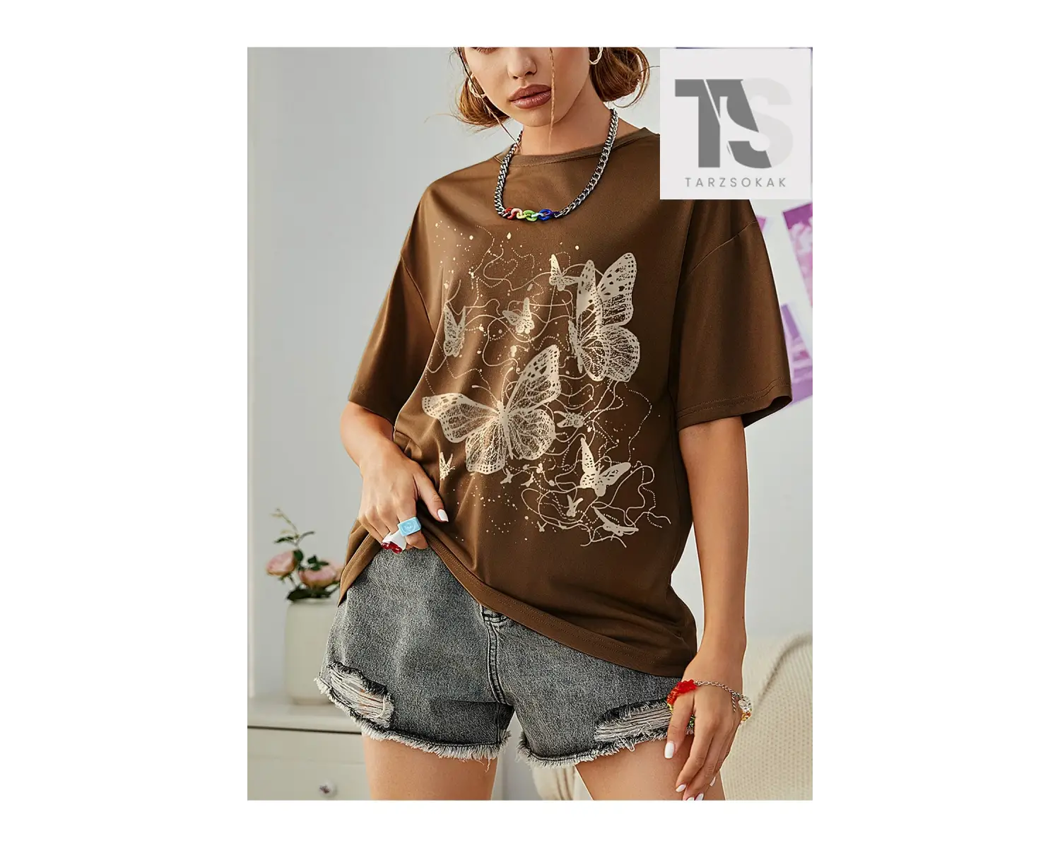 Çiçek Desenli Düşük Omuz Tişört