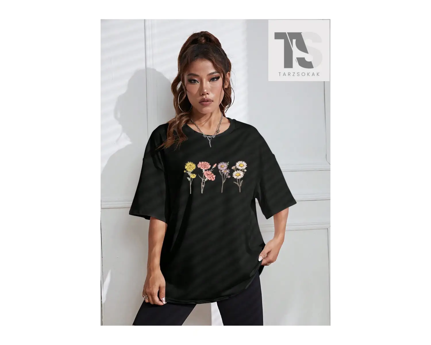 Çiçek Desenli Düşük Omuz Tişört