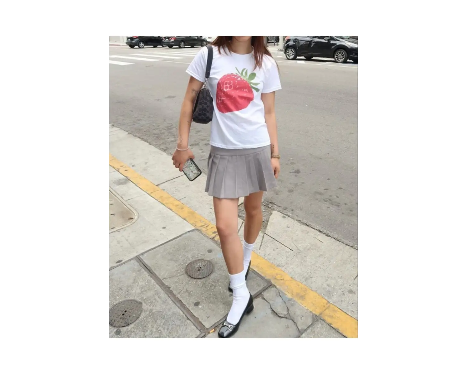 Çilek Baskılı Pamuklu Tişört T-shirt Beyaz