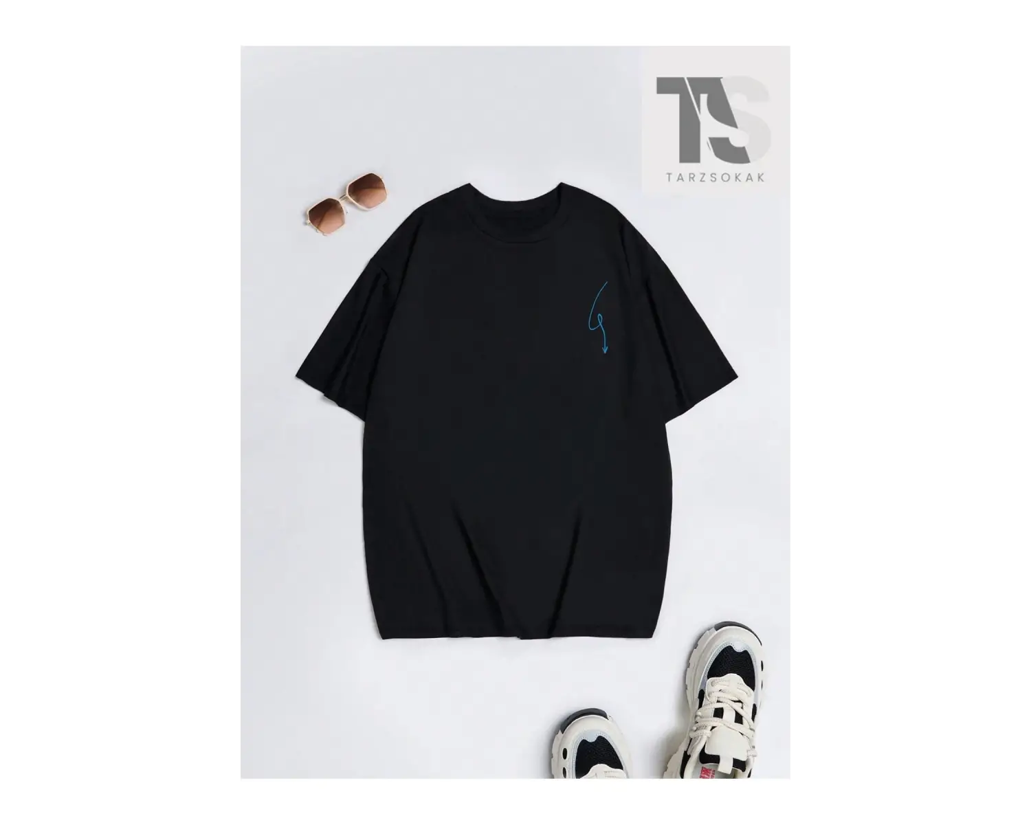 Coolane Harfli Grafik Düşük Omuzlu Tişört