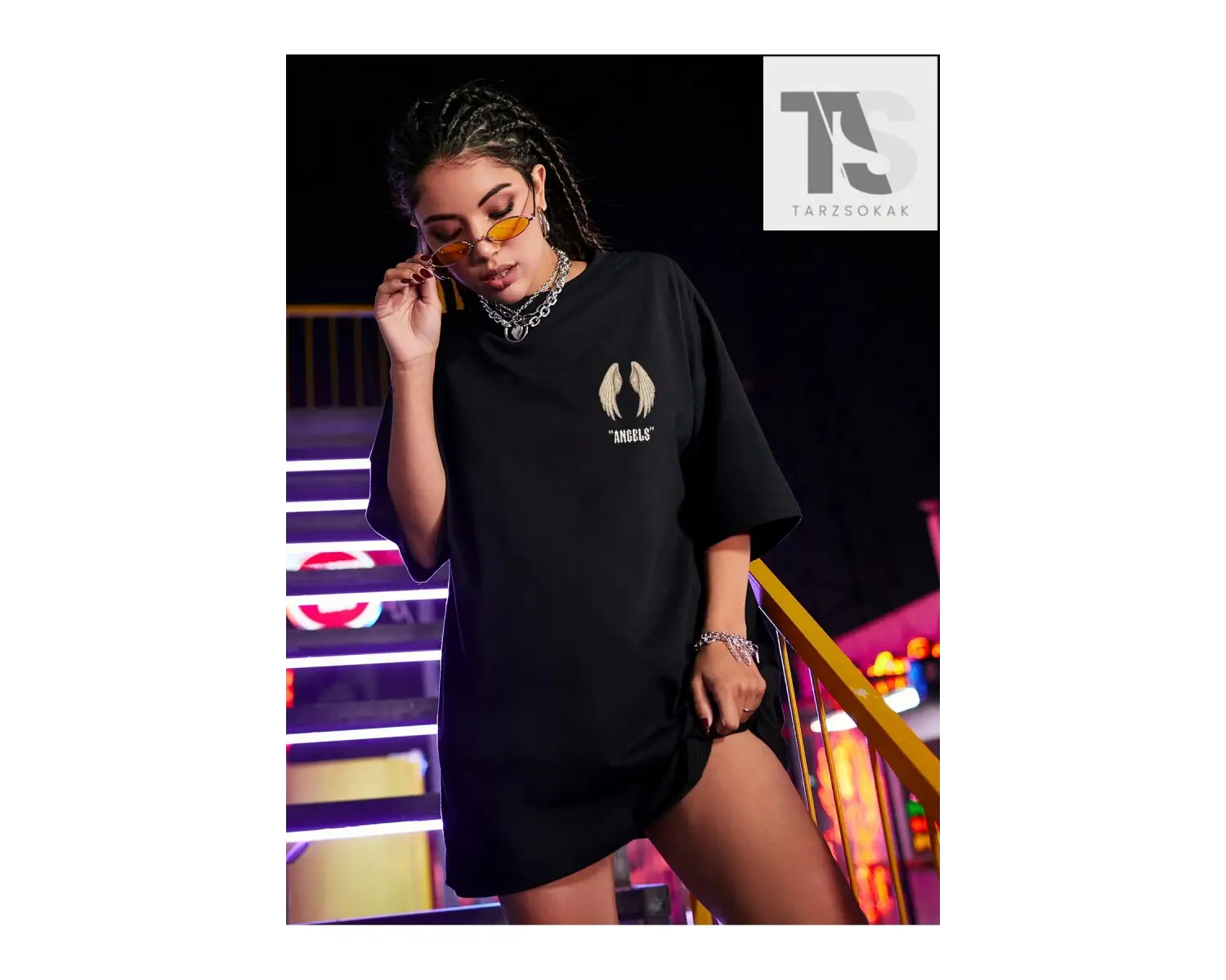 Coolane Kanatları ve Harf Grafikli Büyük Boy Tişört