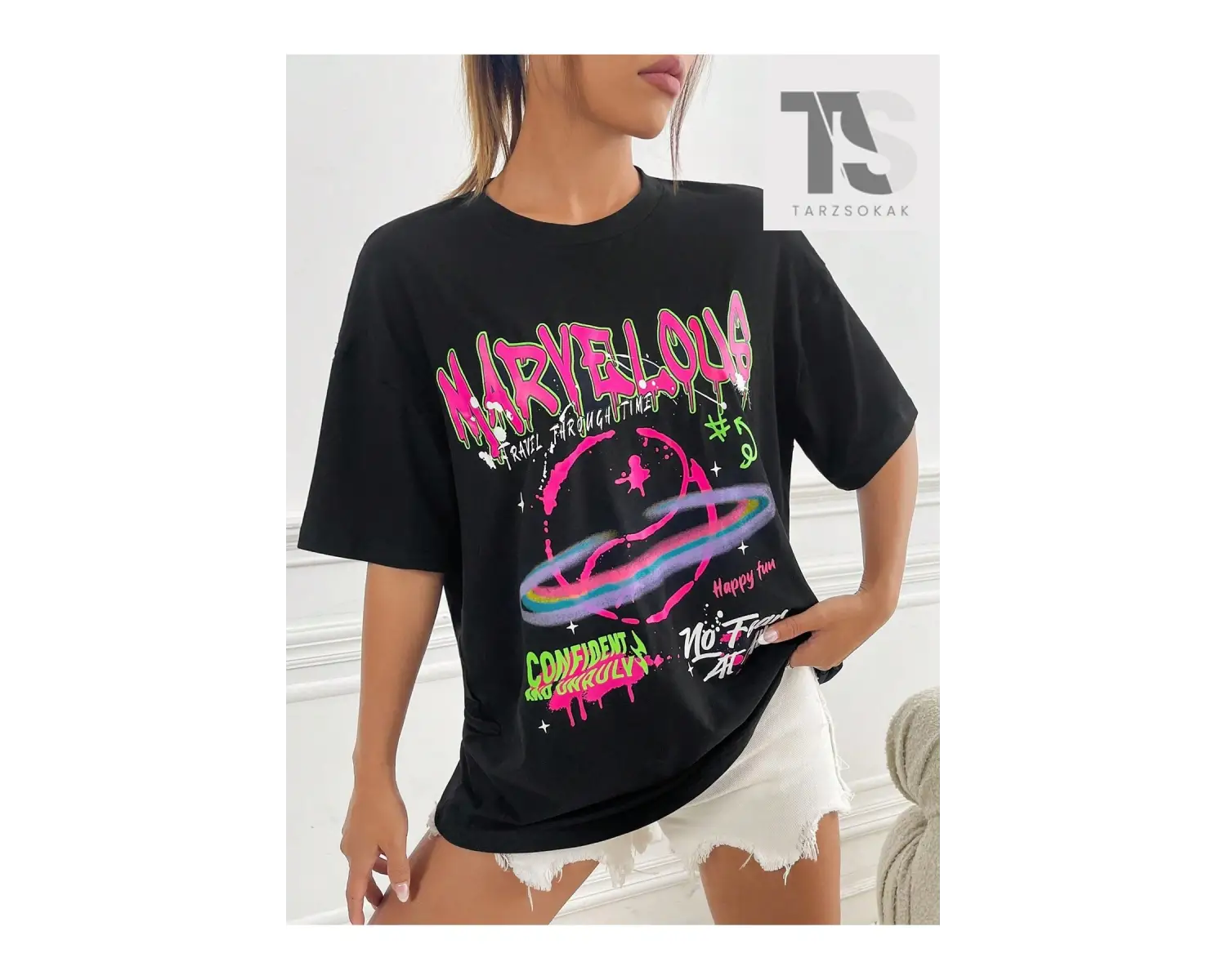 Coolane Motosiklet ve Harf Grafikli Düşük Omuz Tişörtü