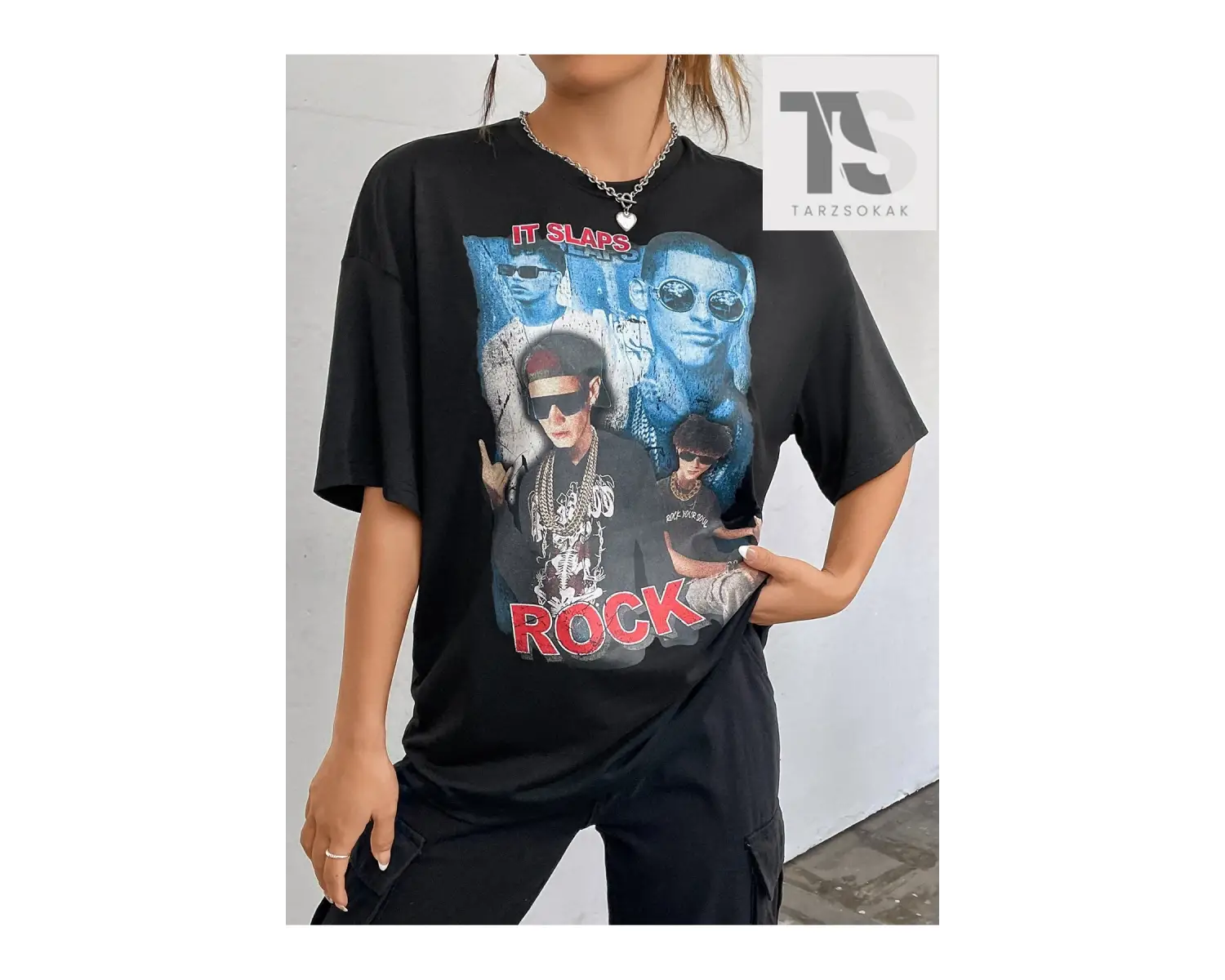 Coolane Şekilli ve Harfli Grafik Düşük Omuzlu Tişört