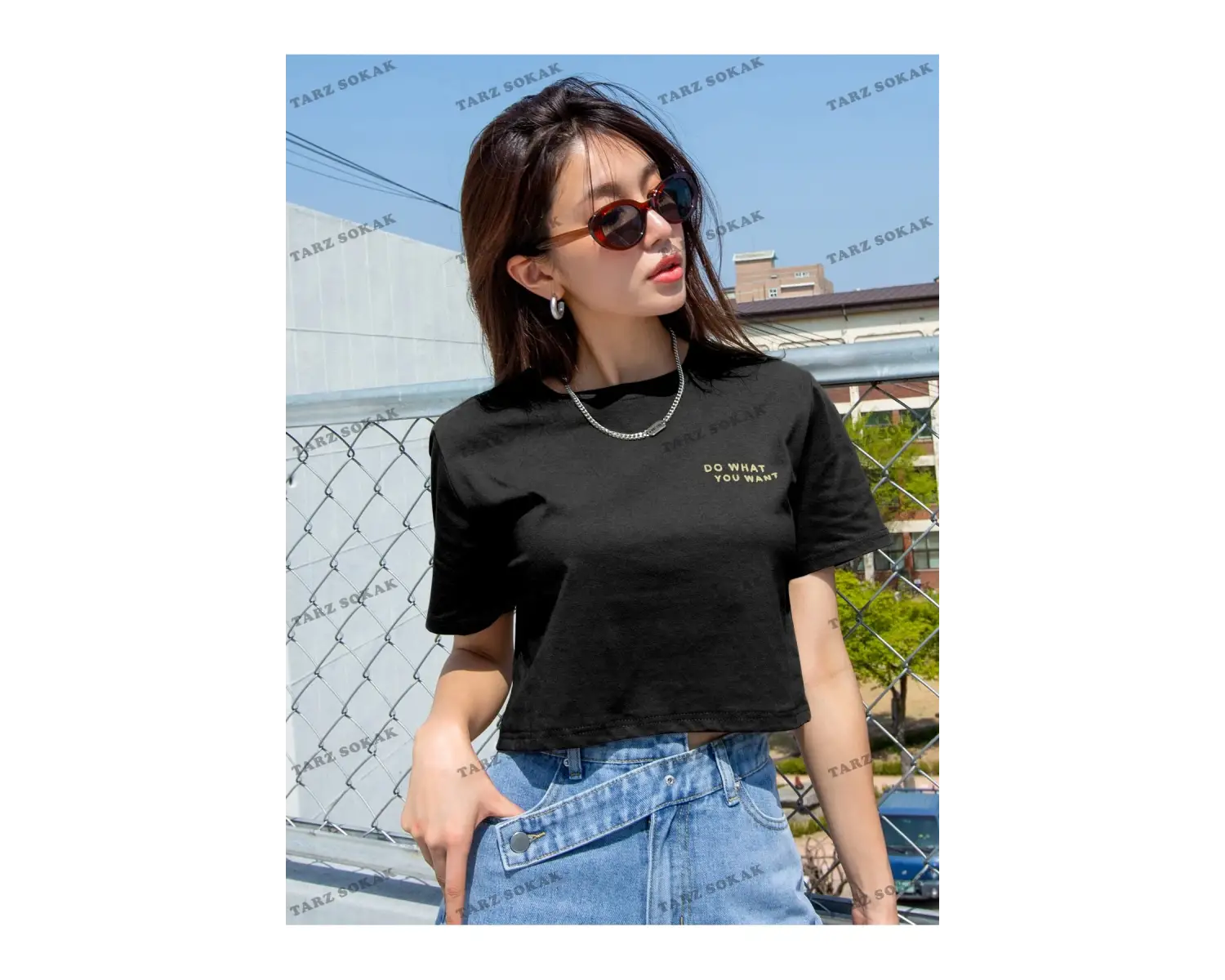 Crop CKOD-232913 DAZY Letter Grafikli Kısa