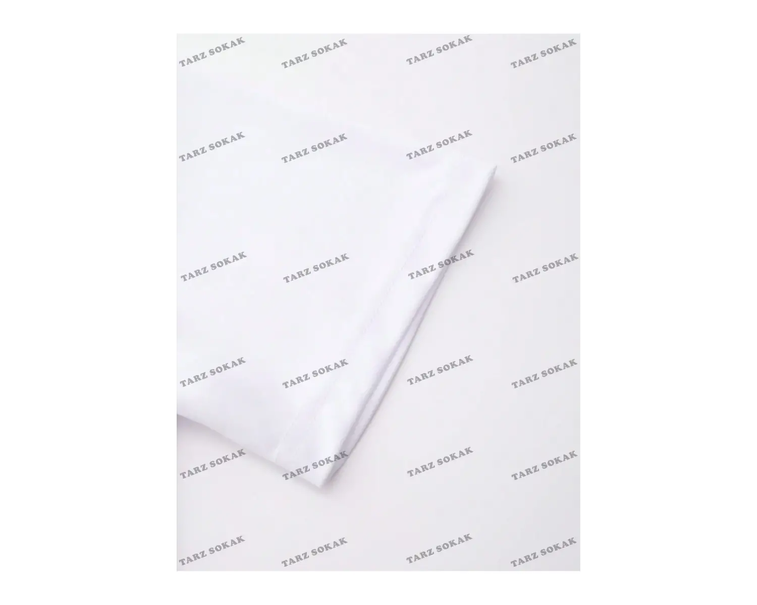 Crop CKOD-232913 Eyfel Kulesi ve Mektup Grafikli