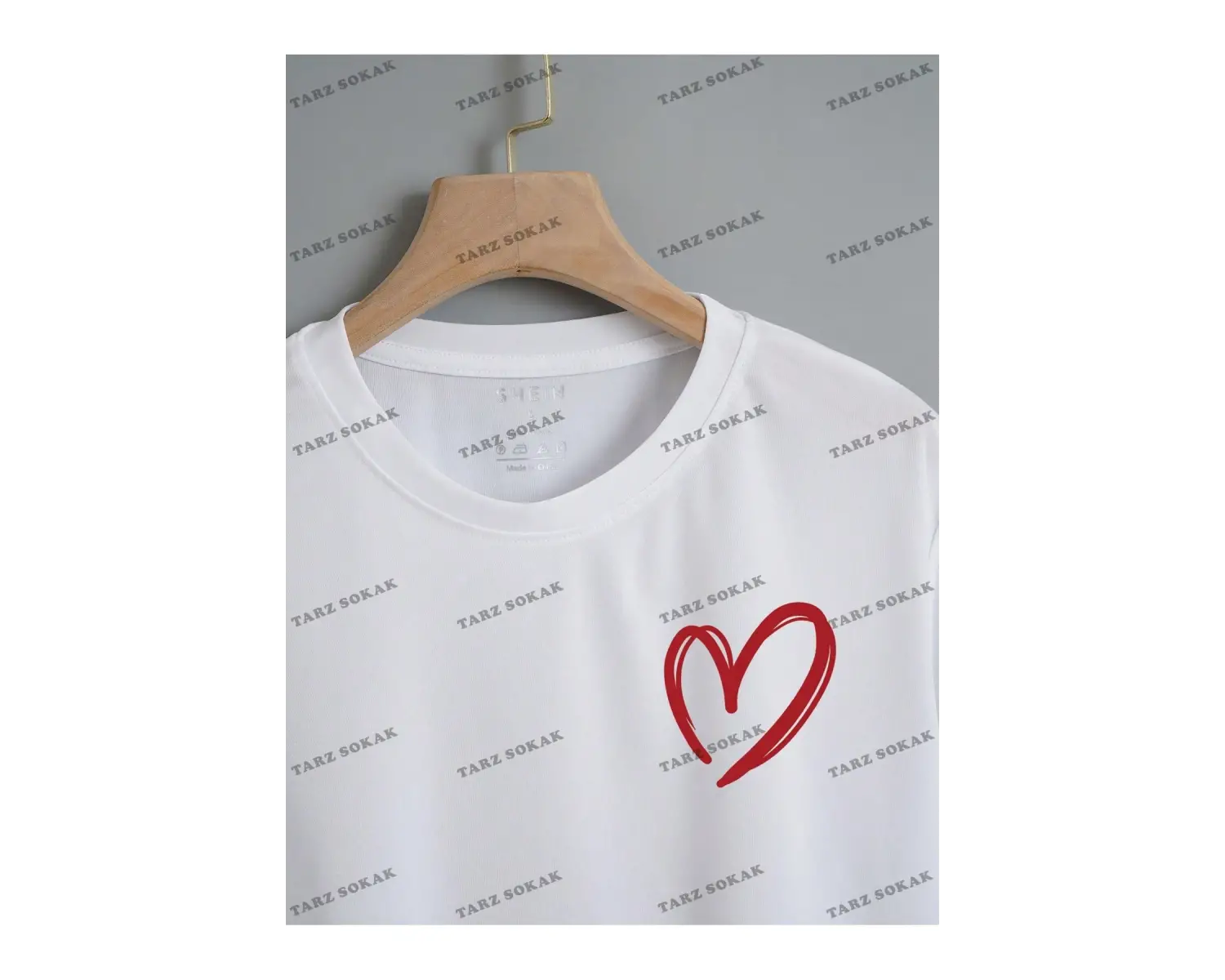 Crop CKOD-232913 Kalp Desenli Kısa