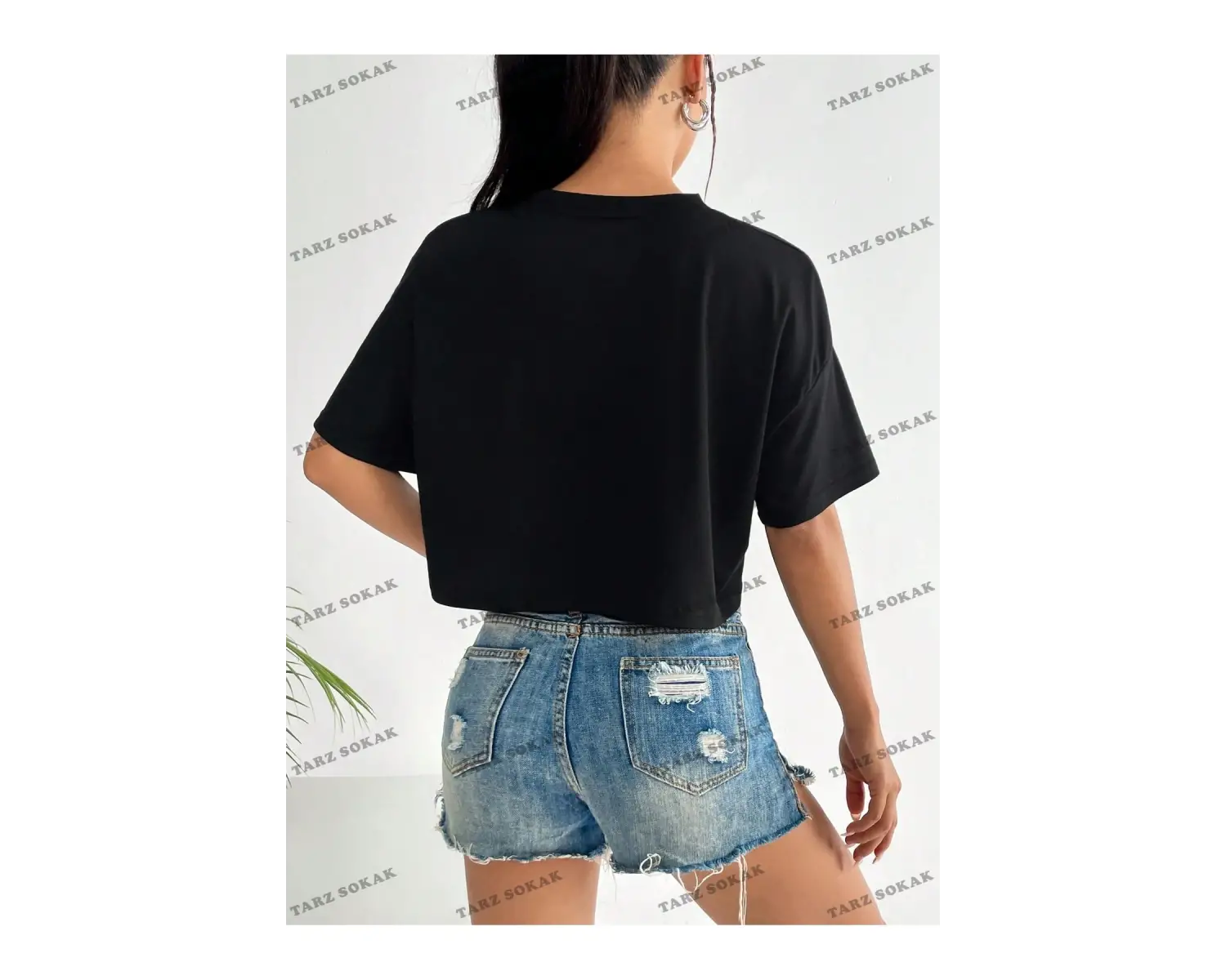 Crop CKOD-232913 Şekil ve Harf Grafik Düşük Omuz Kısa