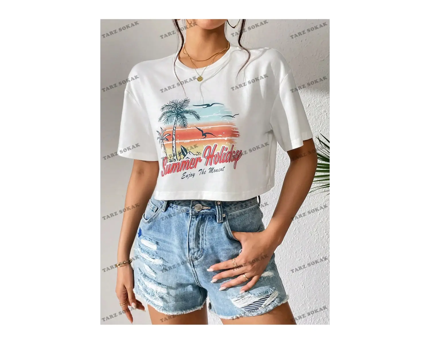 Crop CKOD-232913 Tropikal ve Harf Grafikli Düşük Omuz