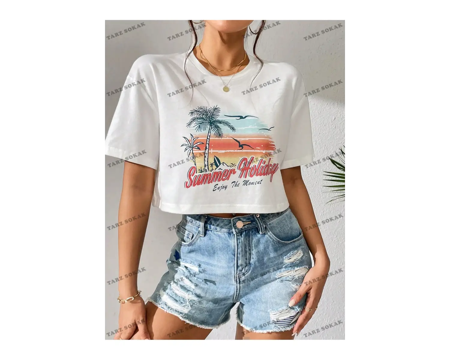 Crop CKOD-232913 Tropikal ve Harf Grafikli Düşük Omuz