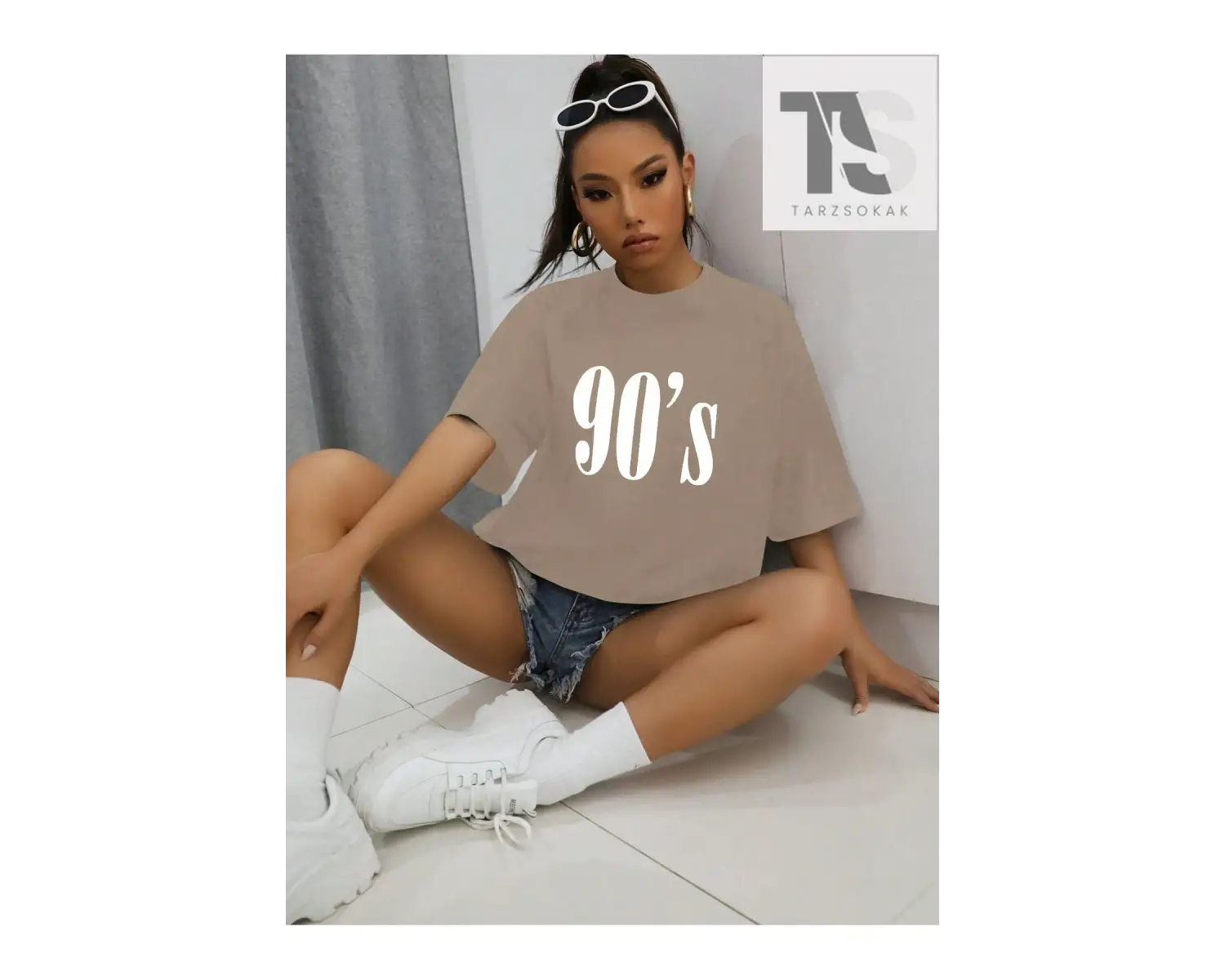 Damla Omuz Harf Grafikli Oversize Tişört