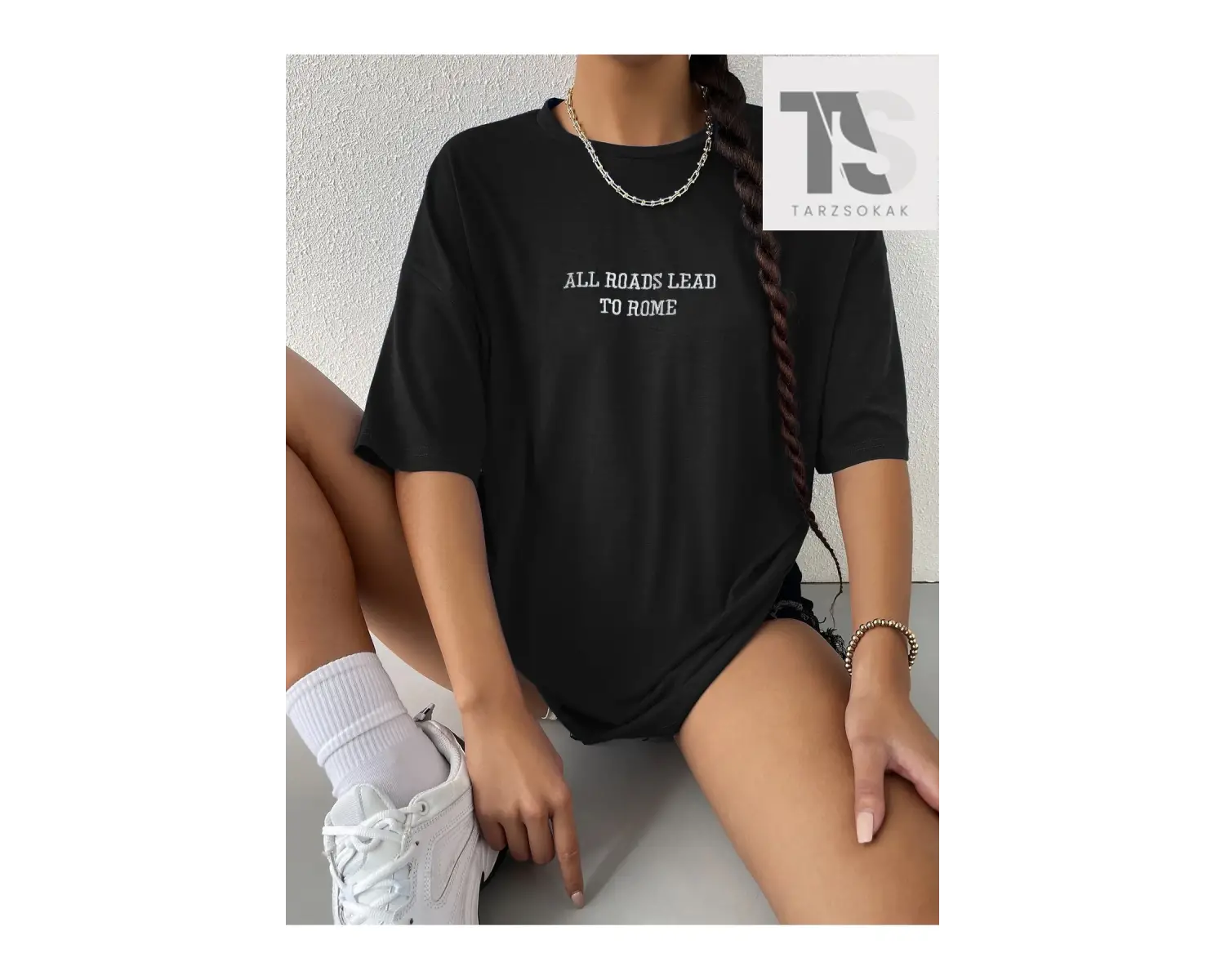 Damla Omuz Sloganlı Nakışlı Tişört