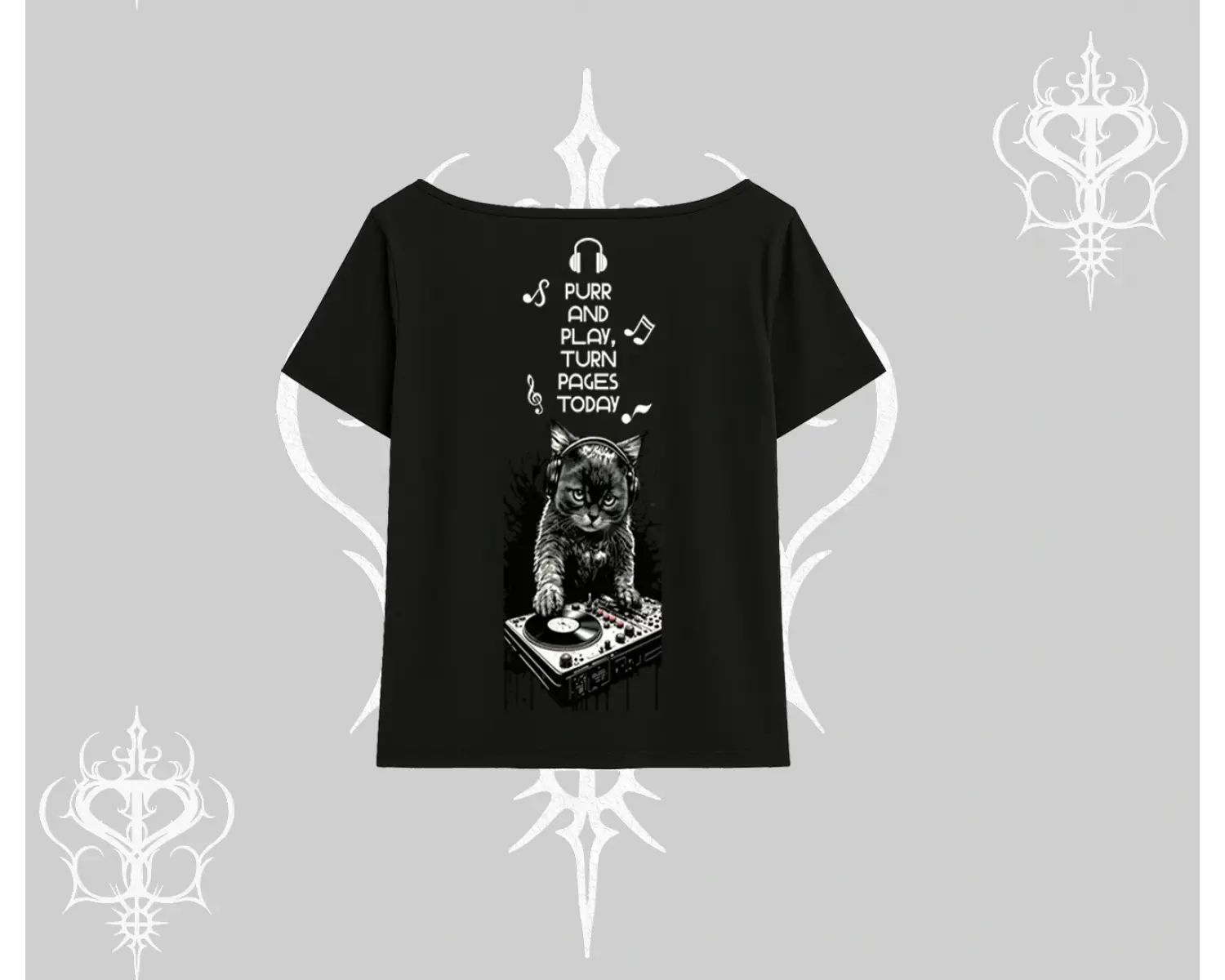 DJ Kedi Baskılı Müzik Temalı Kayık Yaka Tshirt