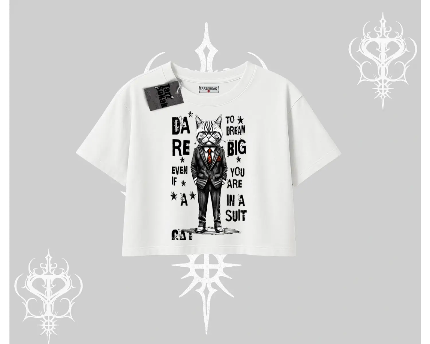 Dream Big Yazılı Takım Elbiseli Kedi Baskılı Oversize Crop Tshirt