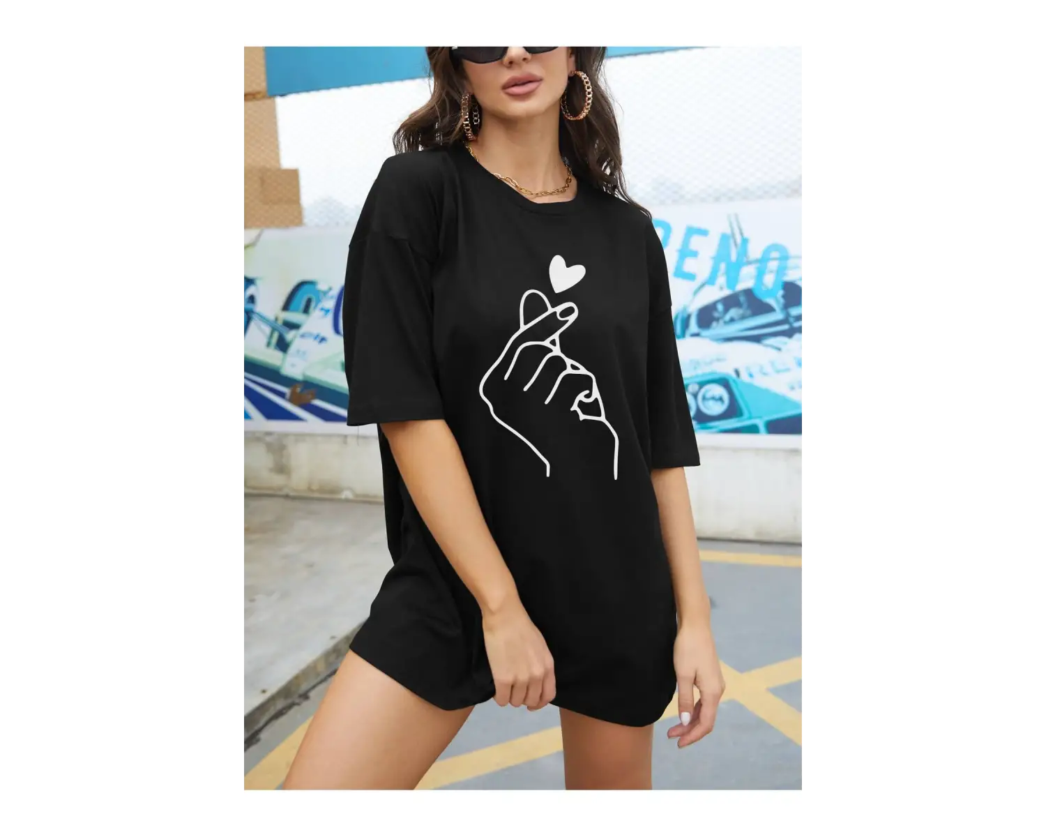 El Ve Kalp Baskılı Düşük Omuz Oversize Tişört