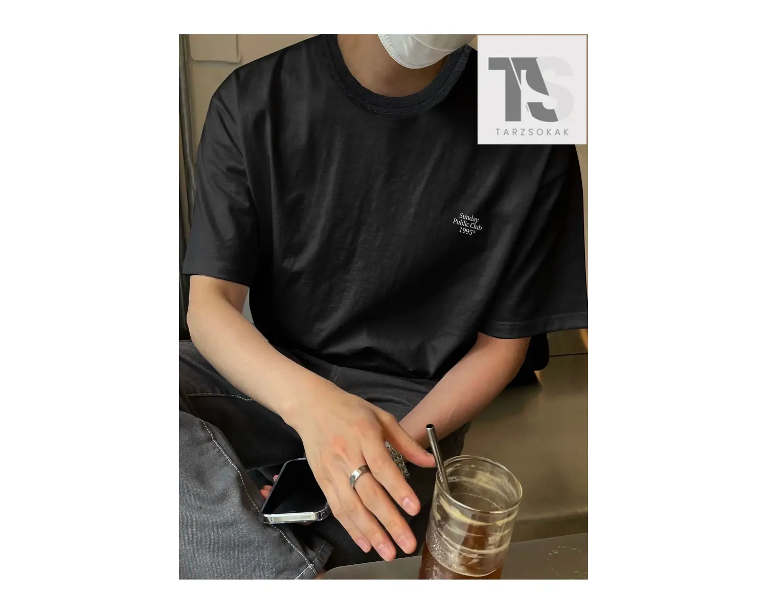 Erkek Ayı ve Mektup Grafikli Tişört