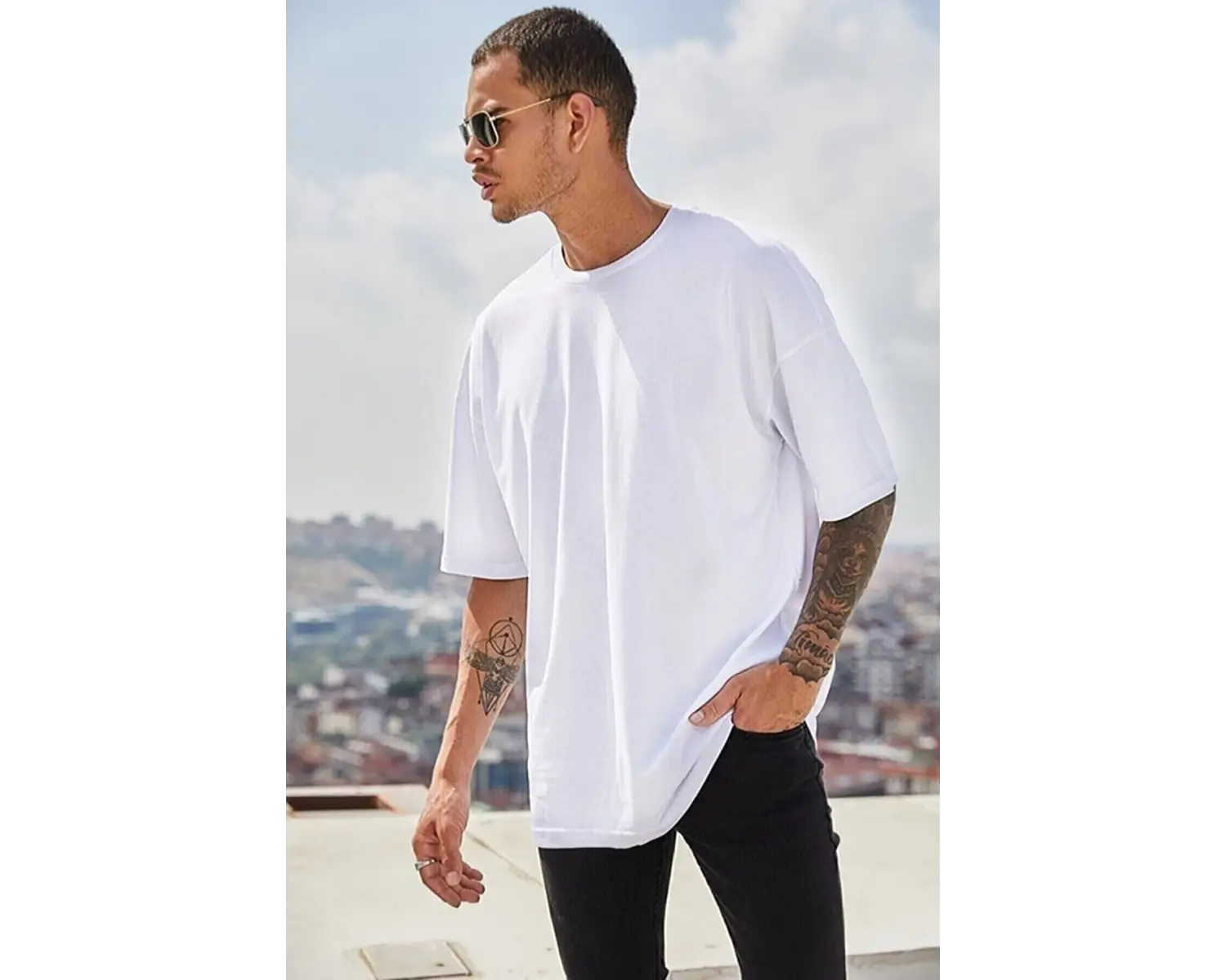 Erkek Beyaz Regular Fit Kısa Kollu Bol Kesim Pamuklu Bisiklet