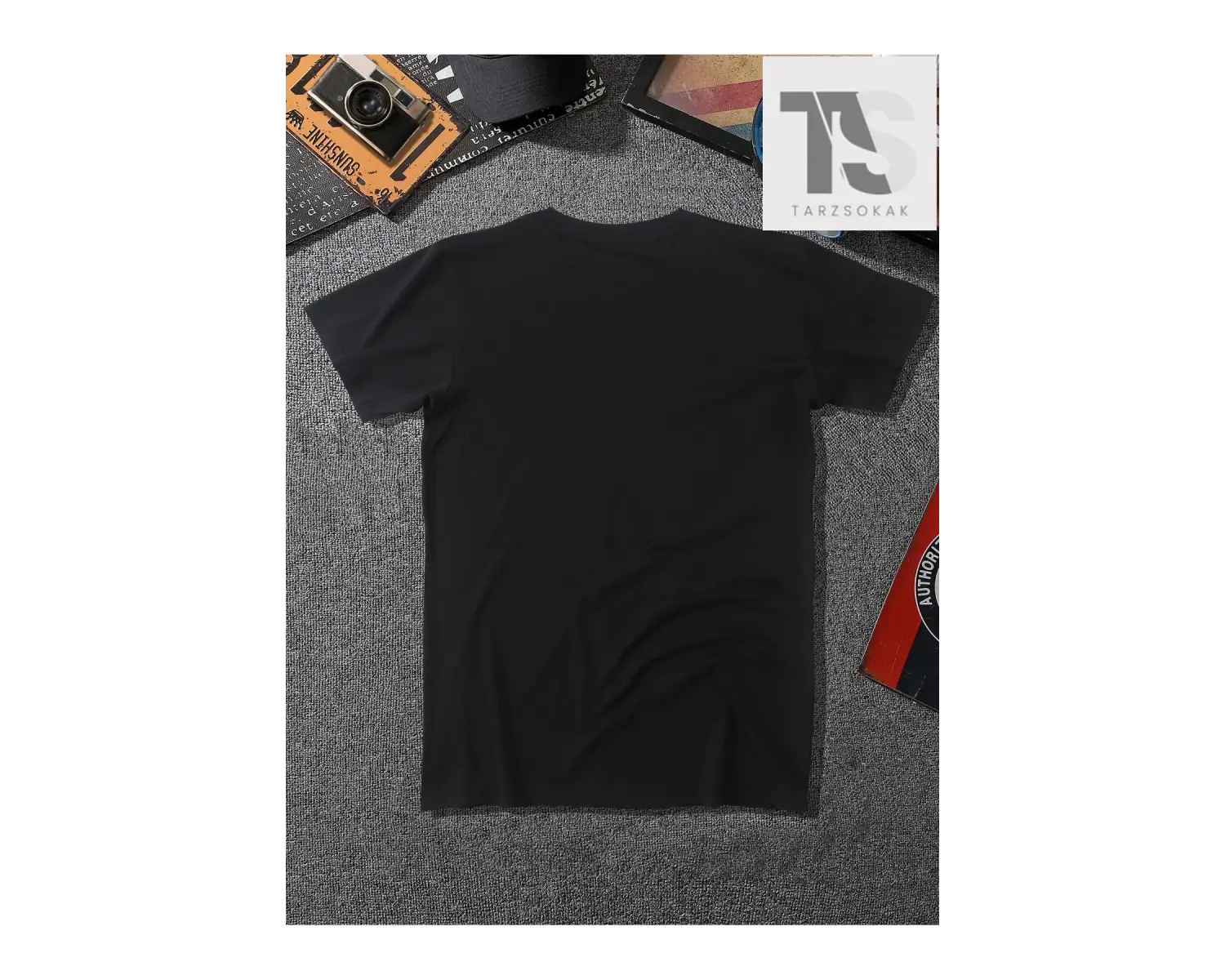 Erkek Figürlü ve Sloganlı Grafik Tişört