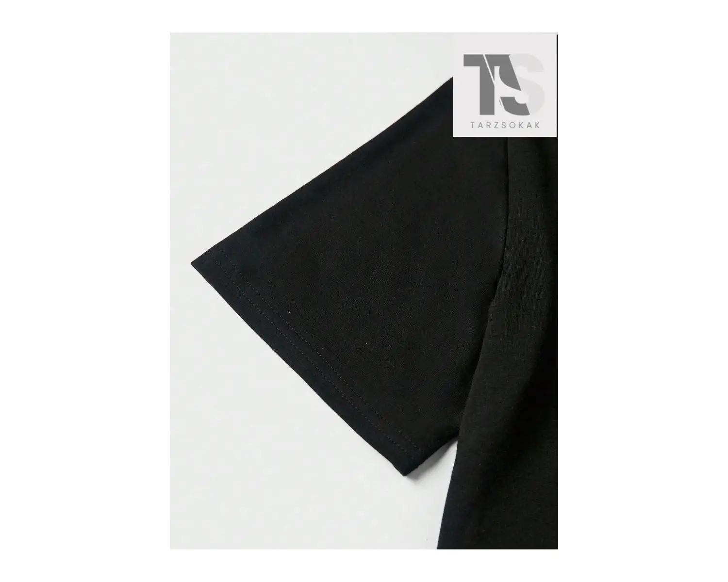 Erkek Harfli ve İskelet Baskılı Tişört