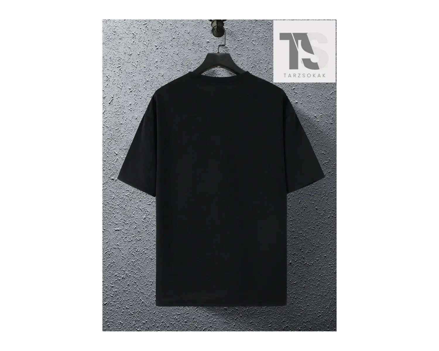 Erkek Heykel Ve Yazı Baskılı T-Shirt