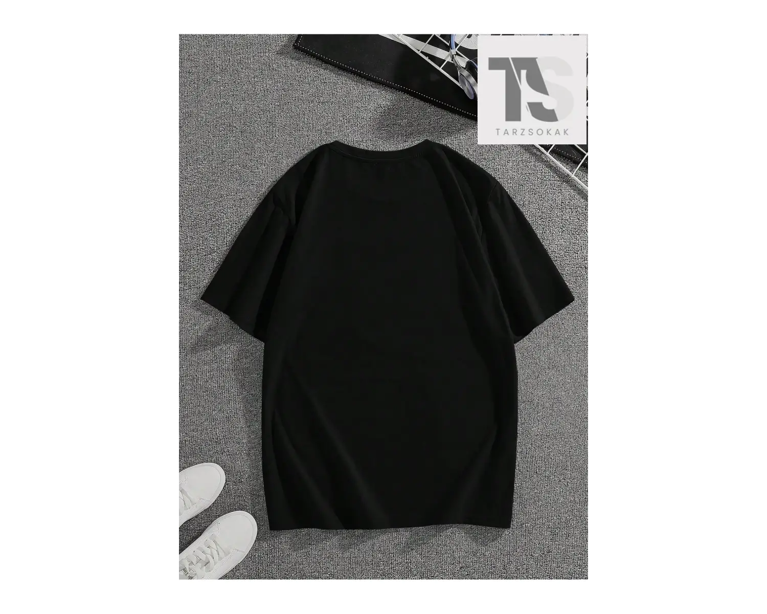 Erkek Karakter ve Harf Baskılı Tişört