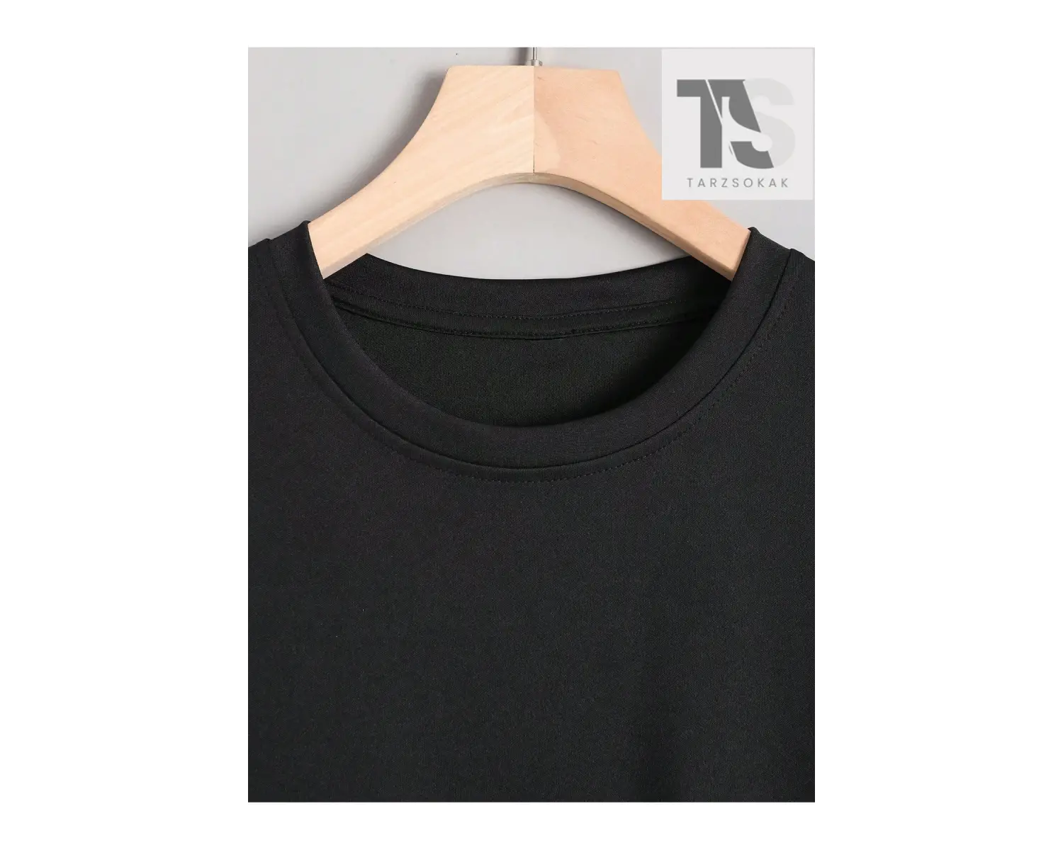 Erkek Örümcek ve Harf Baskılı Düşük Omuz Kollu Tişört