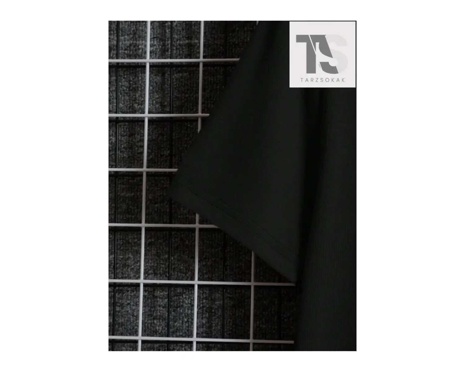 Erkek Trefoil Desenli Kısa Kollu Tişört