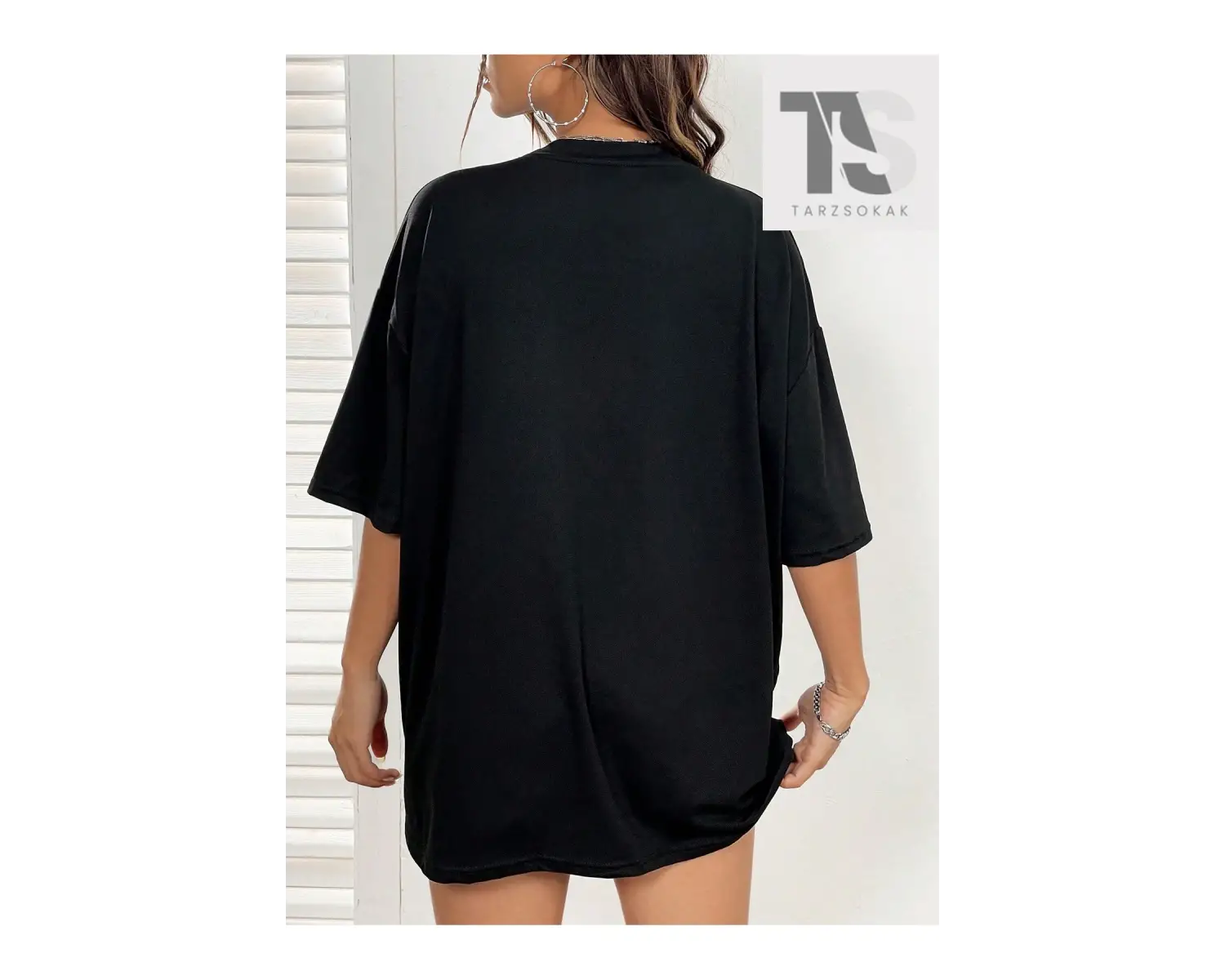 Essnce Harfli Grafik Düşük Omuz Tişört