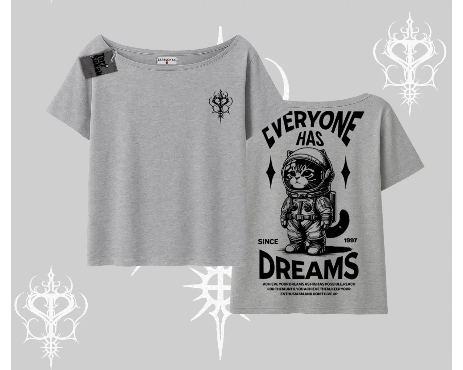 Everyone Has Dreams Yazılı Astronot Kedi Arka Baskılı Kayık Yaka Tshirt