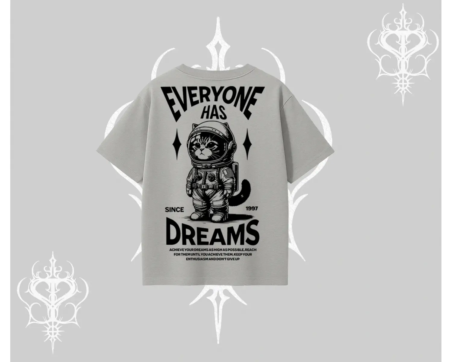 Everyone Has Dreams Yazılı Astronot Kedi Arka Baskılı Oversize Tshirt