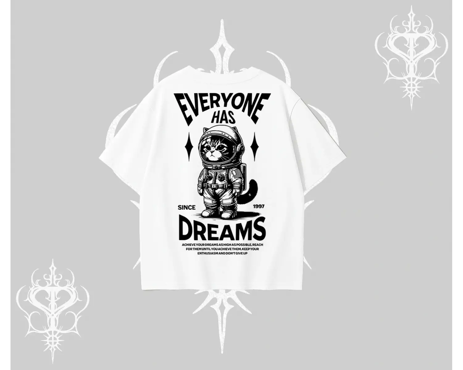 Everyone Has Dreams Yazılı Astronot Kedi Arka Baskılı Oversize Tshirt
