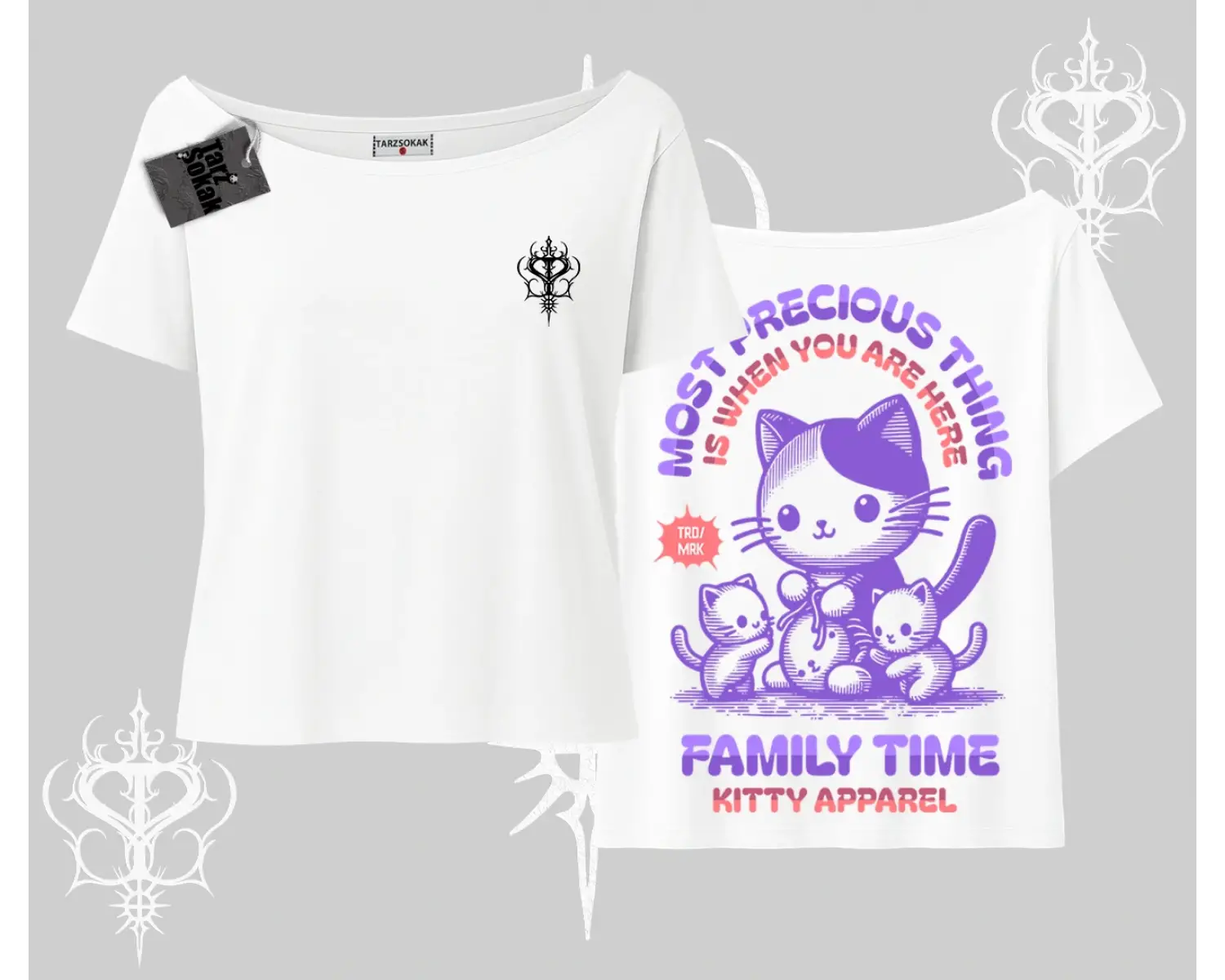 Family Time Yazılı Sevimli Anne Kedi Arka Baskılı Kayık Yaka Tshirt