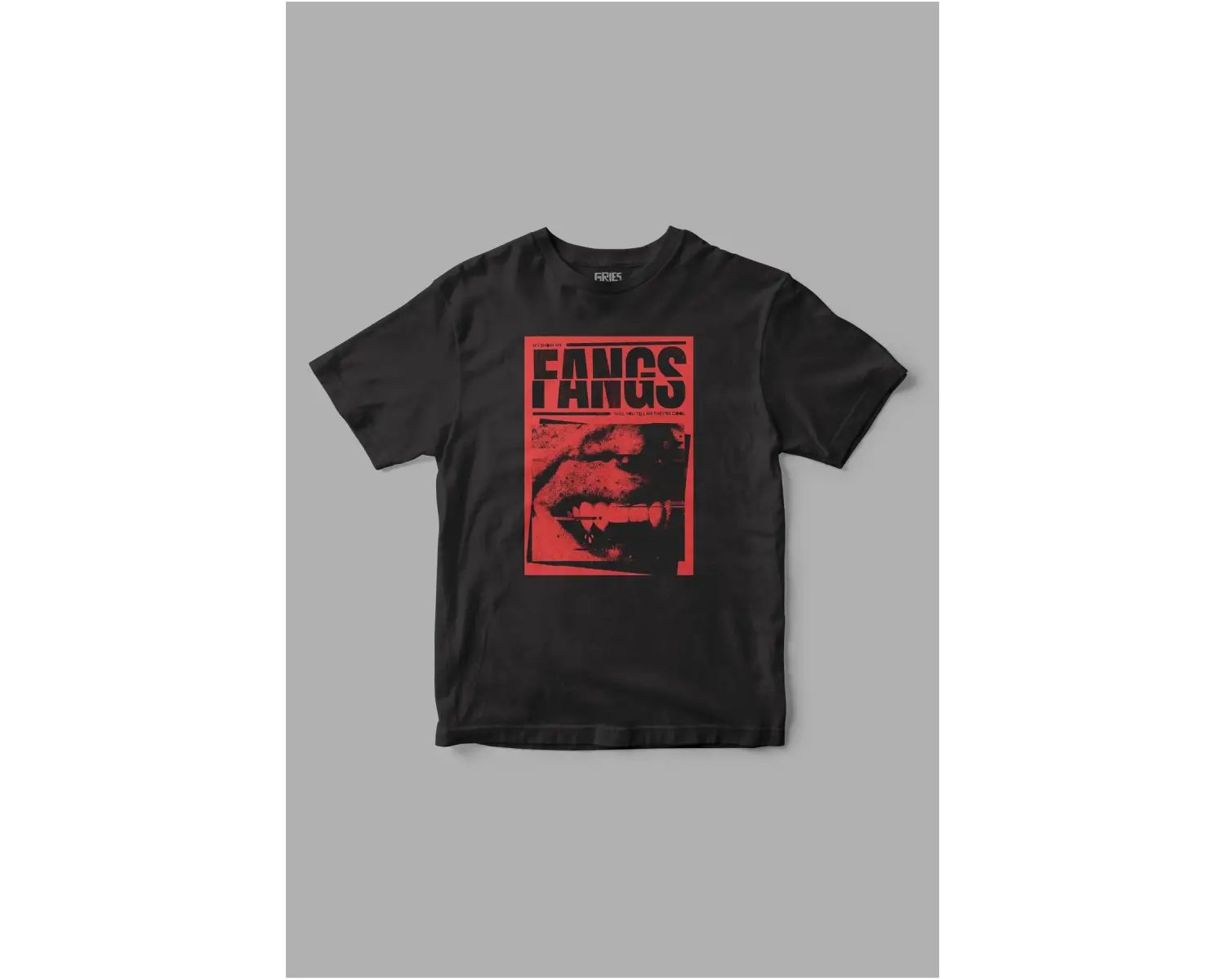 Fangs Baskılı Tişört