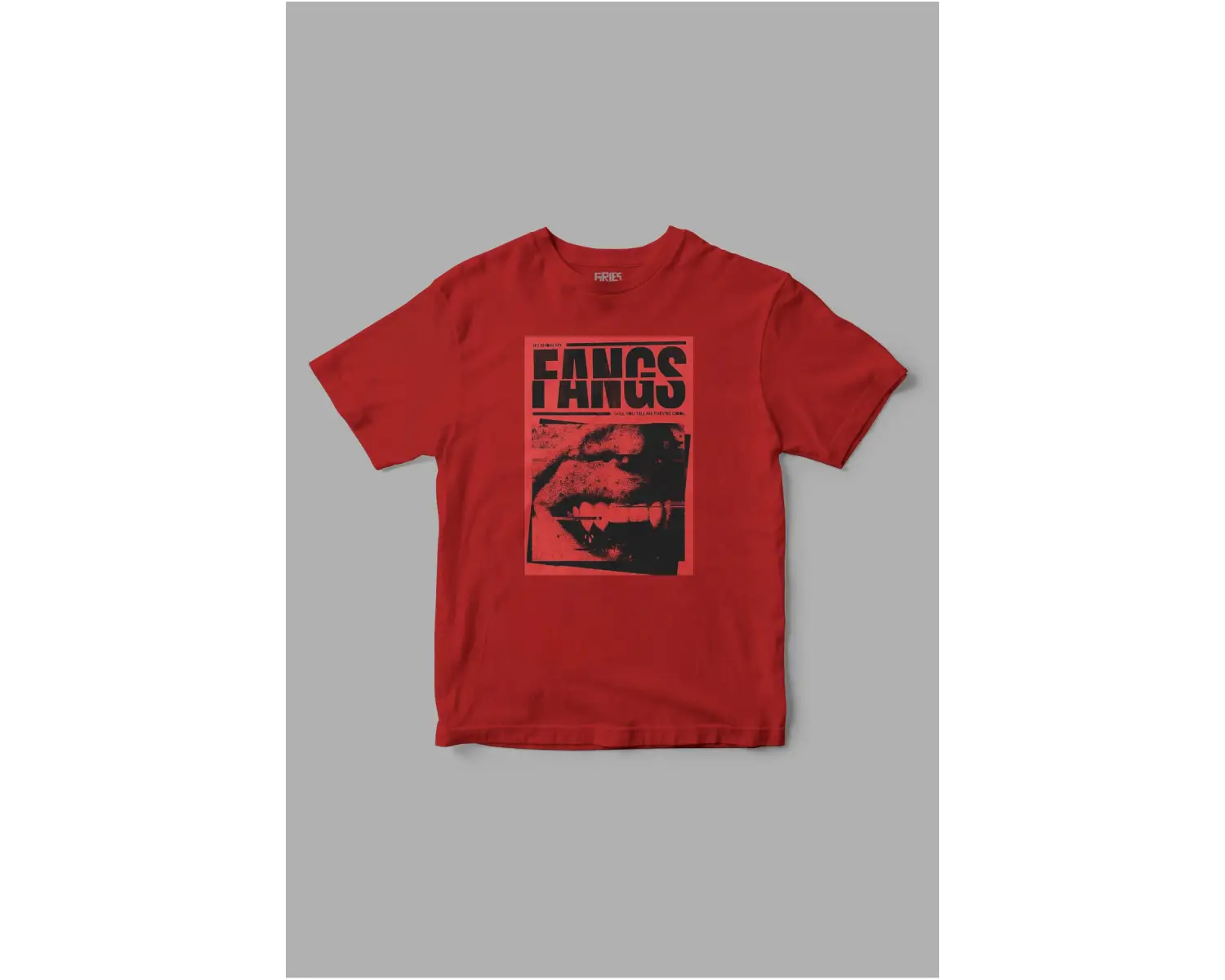 Fangs Baskılı Tişört