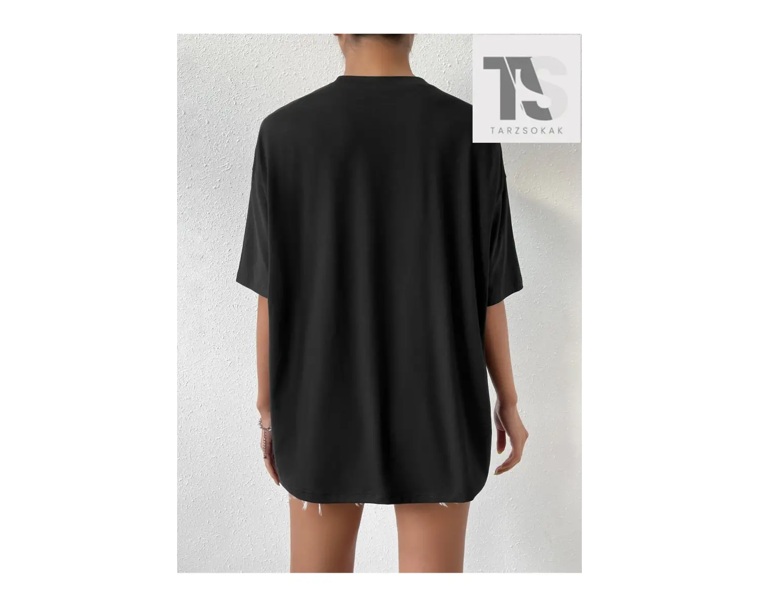 Figür ve Slogan Grafikli Düşük Omuzlu Tişört