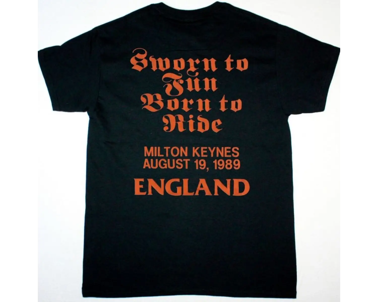 GHOST NEWS OF THE WORLD NEW BLACK T-SHIRT ÖN VE ARAKA BASKILI