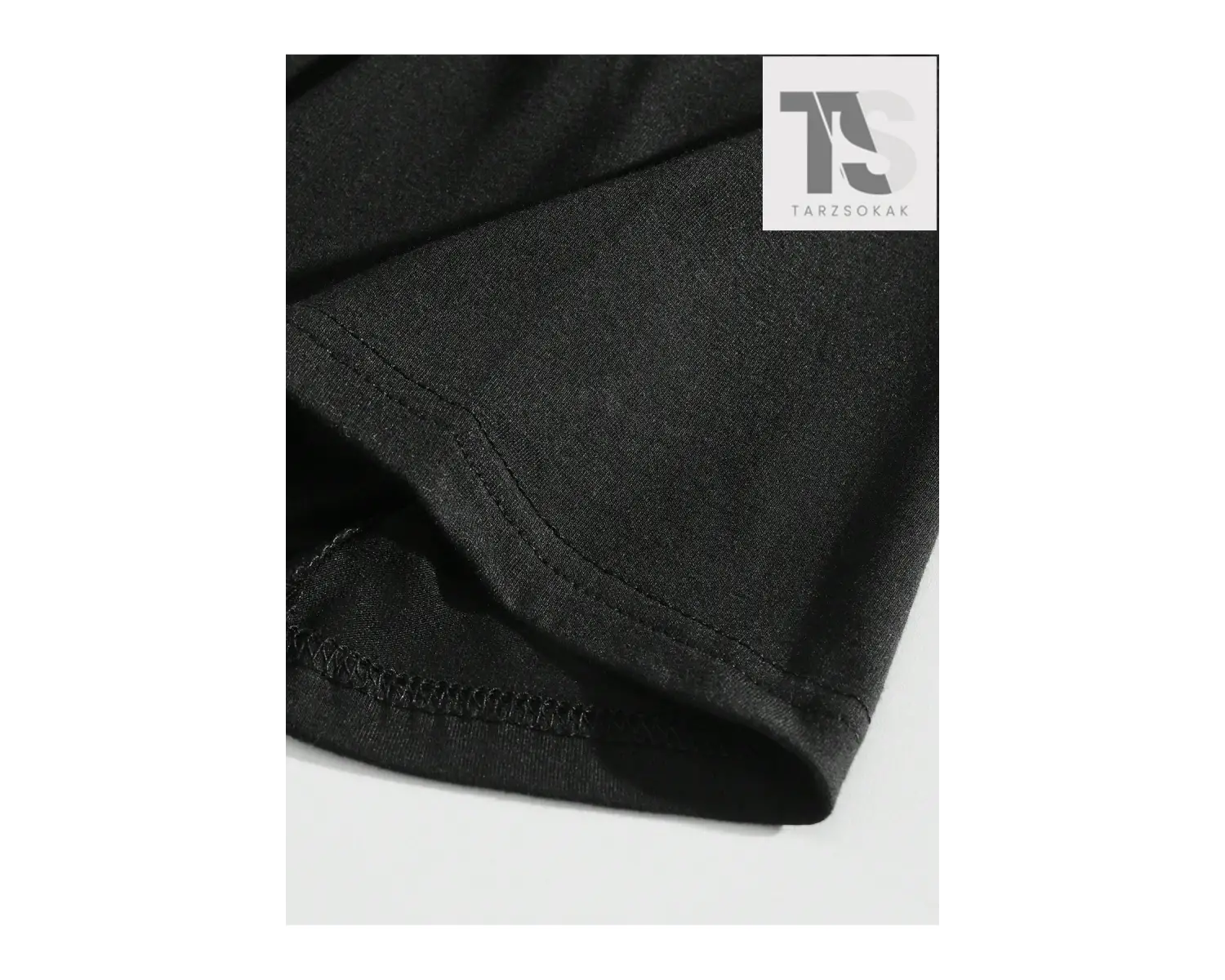 Goth Erkek Göz Kafatası ve Harf Grafikli Tişört