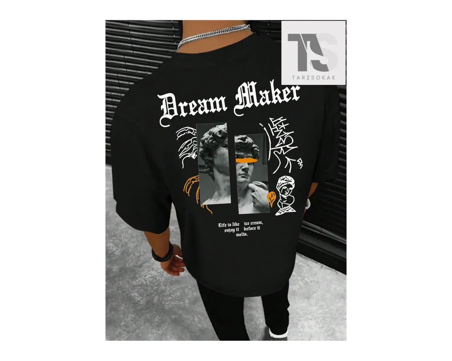 Goth Erkek Kafatası ve Harf Grafikli Tişört