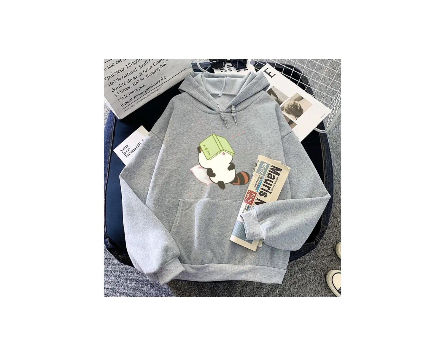 Gri Rakun Çalışması Uyku Grafik Kawaii KarikatürKız Rahat