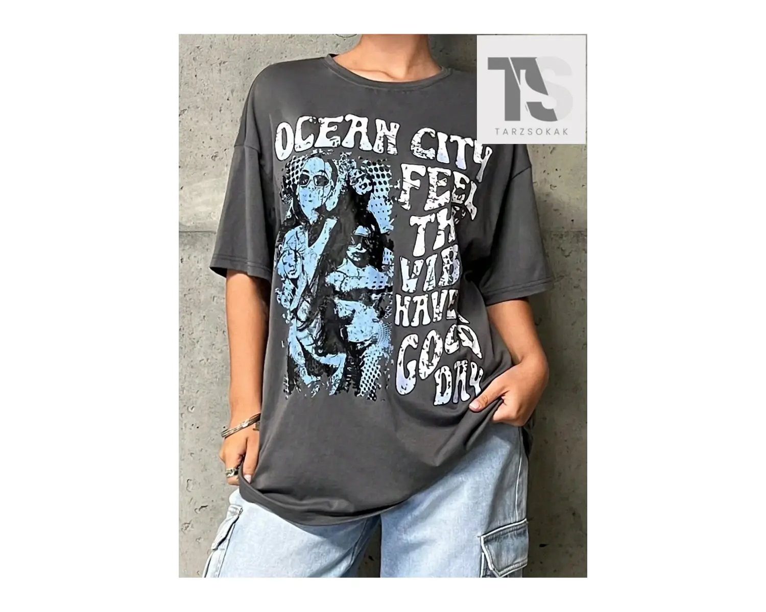 Harf Grafikli Düşük Omuzlu Tişört