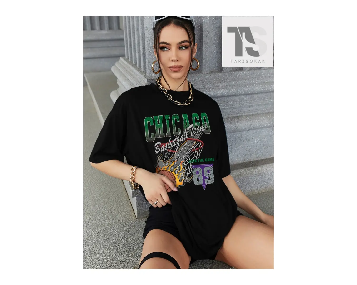 Harf Grafikli Düşük Omuzlu Tişört