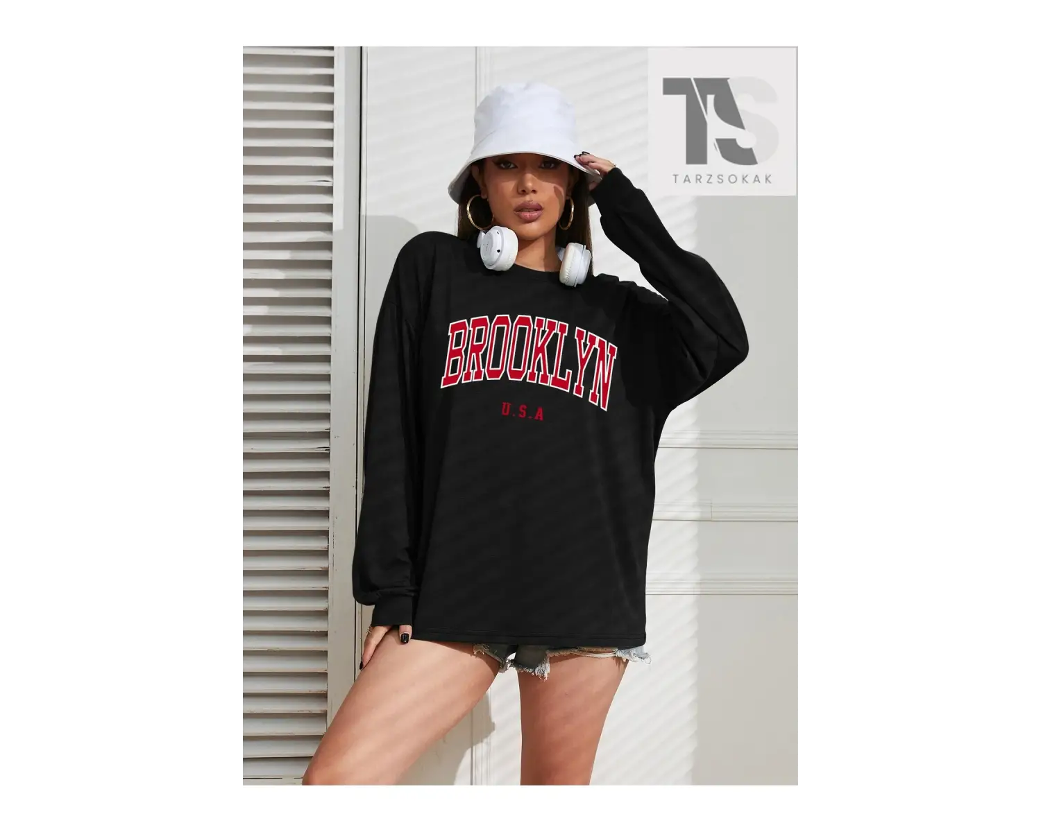 Harf Grafikli Düşük Omuzlu Tişört