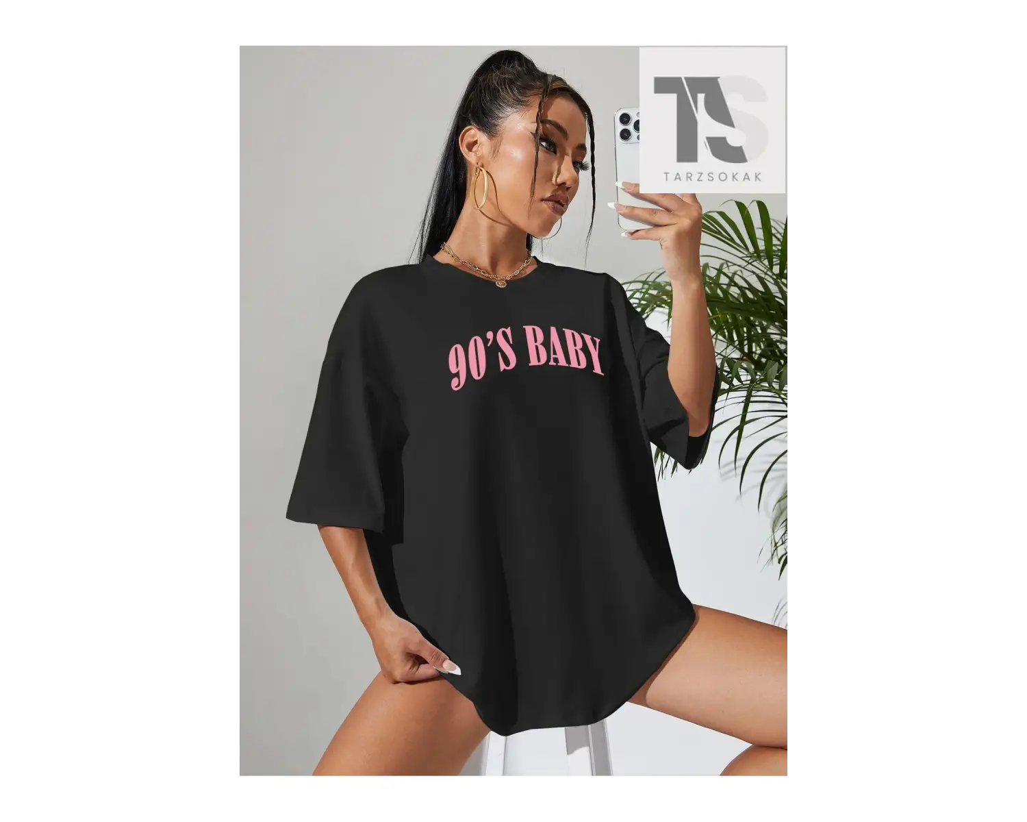 Harf Grafikli Düşük Omuzlu Tişört