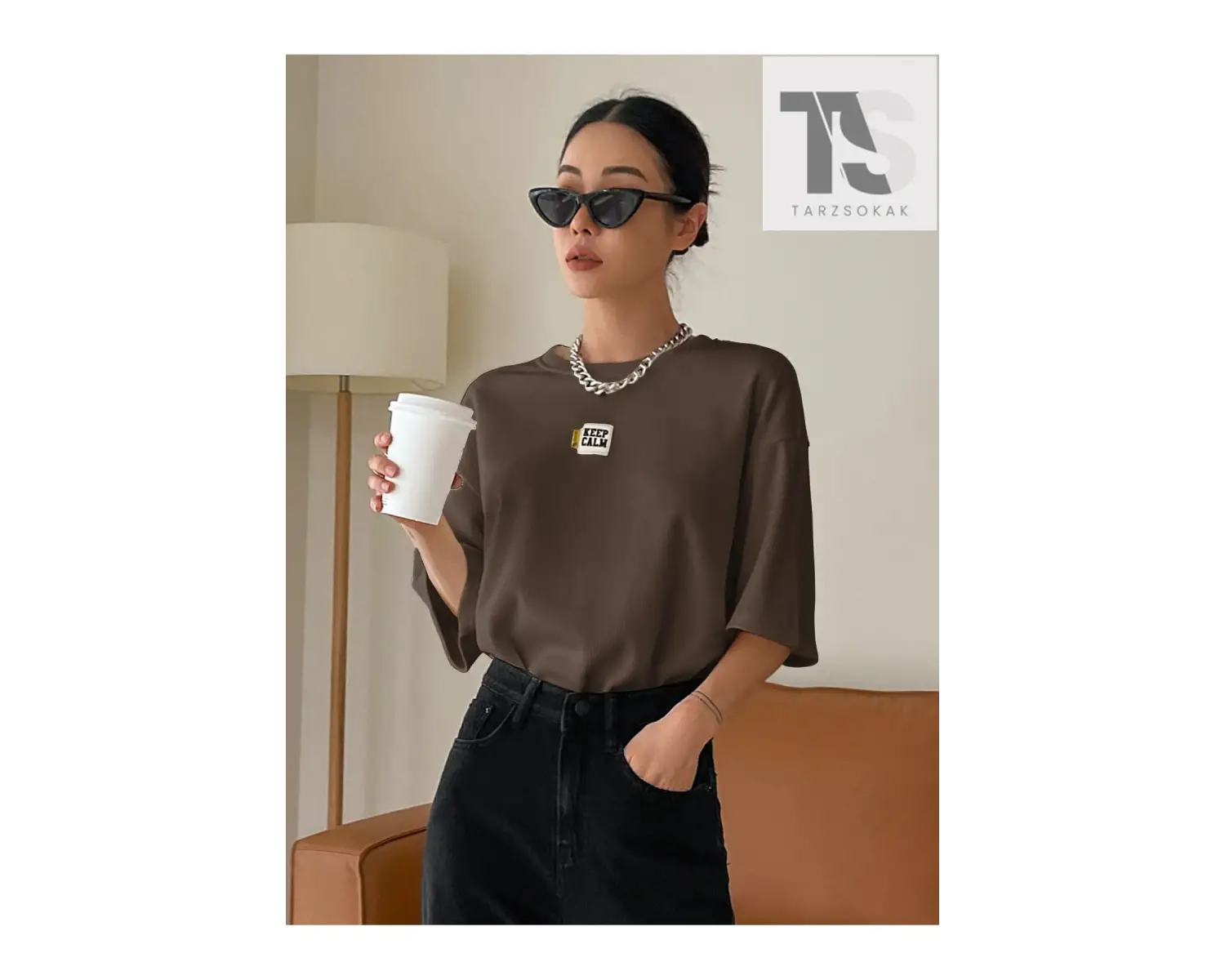 Harfli Grafik Düşük Omuzlu Tişört