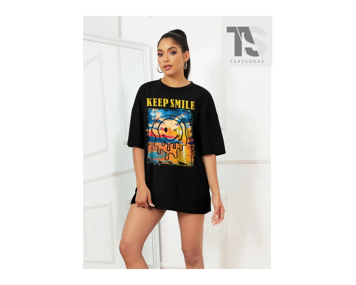 Harfli ve Grafikli Düşük Omuzlu Oversize Tişört